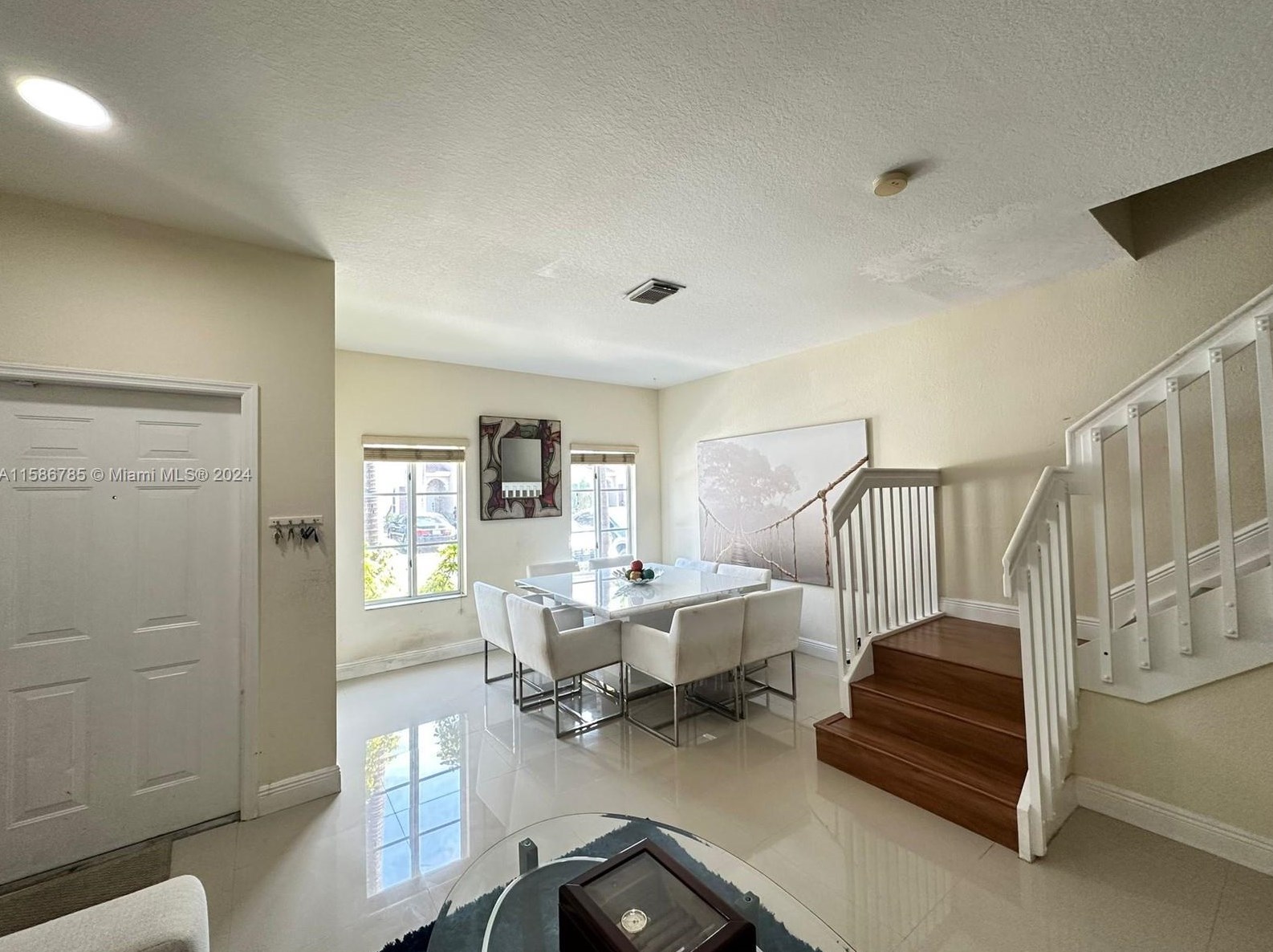 10723 85th Ter, Miami, FL 33178-5202