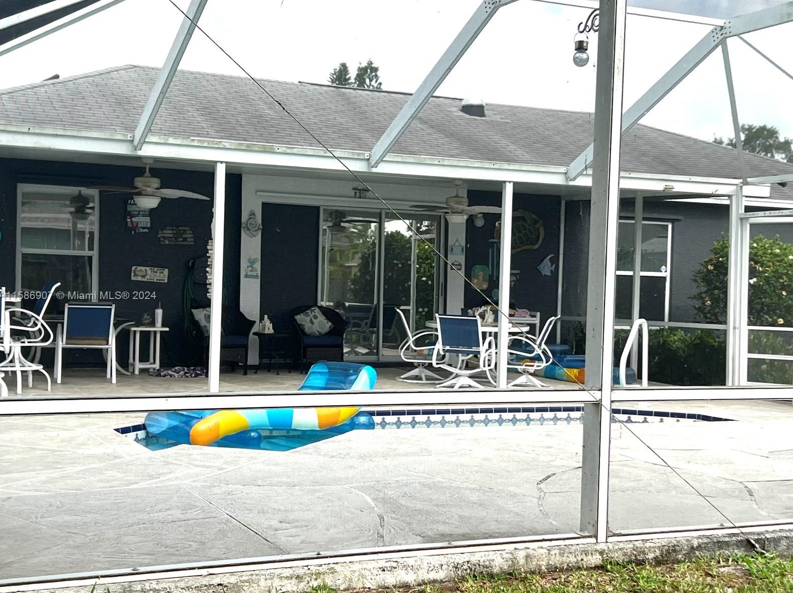 131 Friar St, Fort Pierce FL  34983-1564 exterior