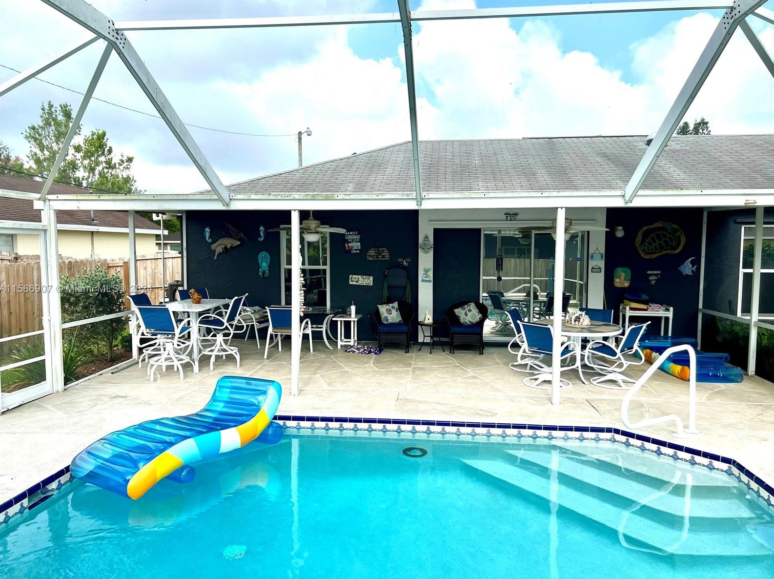 131 Friar St, Fort Pierce FL  34983-1564 exterior