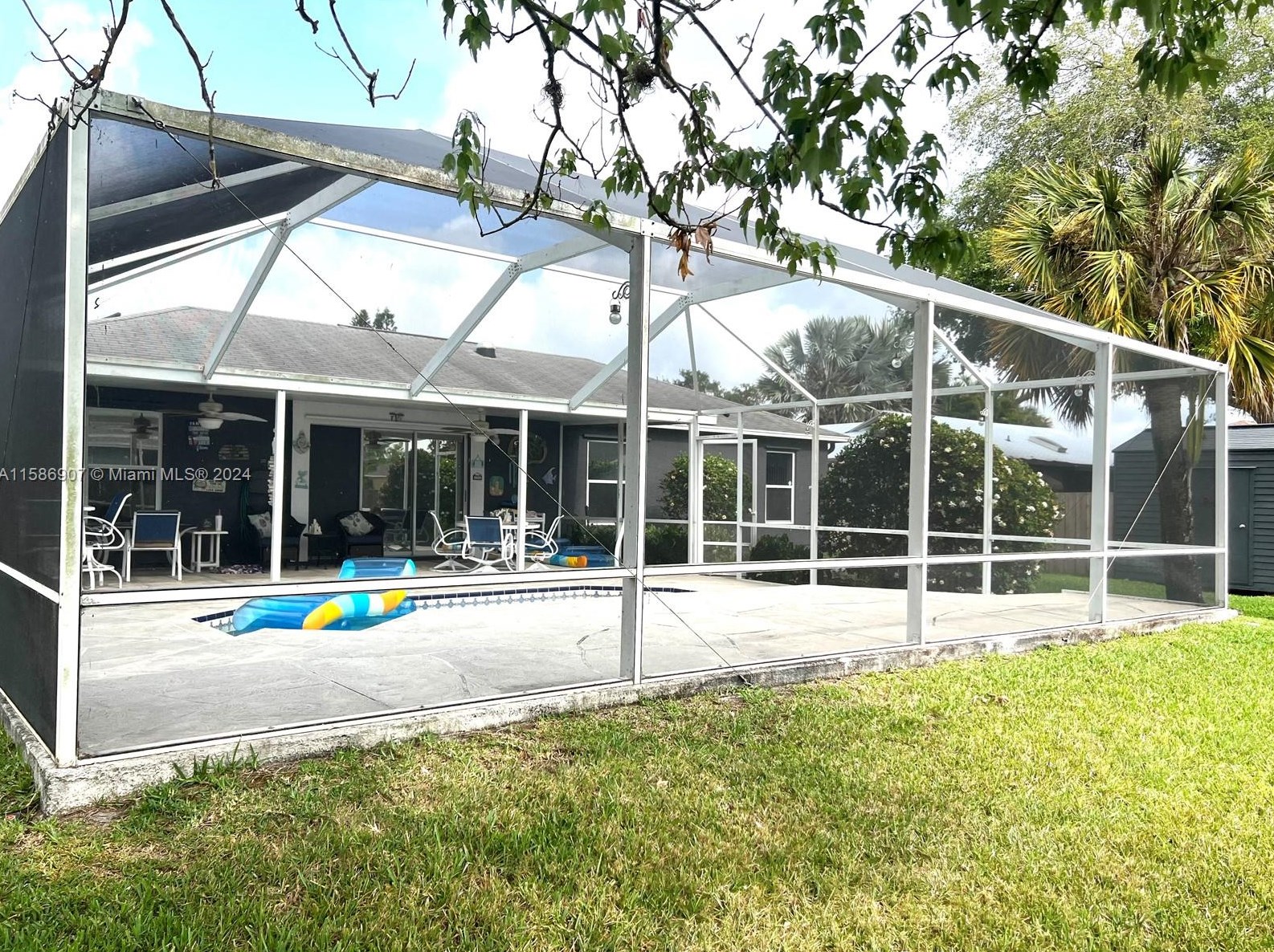 131 Friar St, Fort Pierce FL  34983-1564 exterior