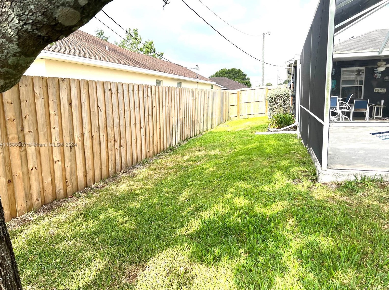 131 Friar St, Fort Pierce FL  34983-1564 exterior