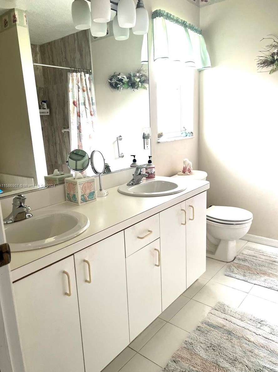 131 Friar St, Fort Pierce FL  34983-1564 exterior