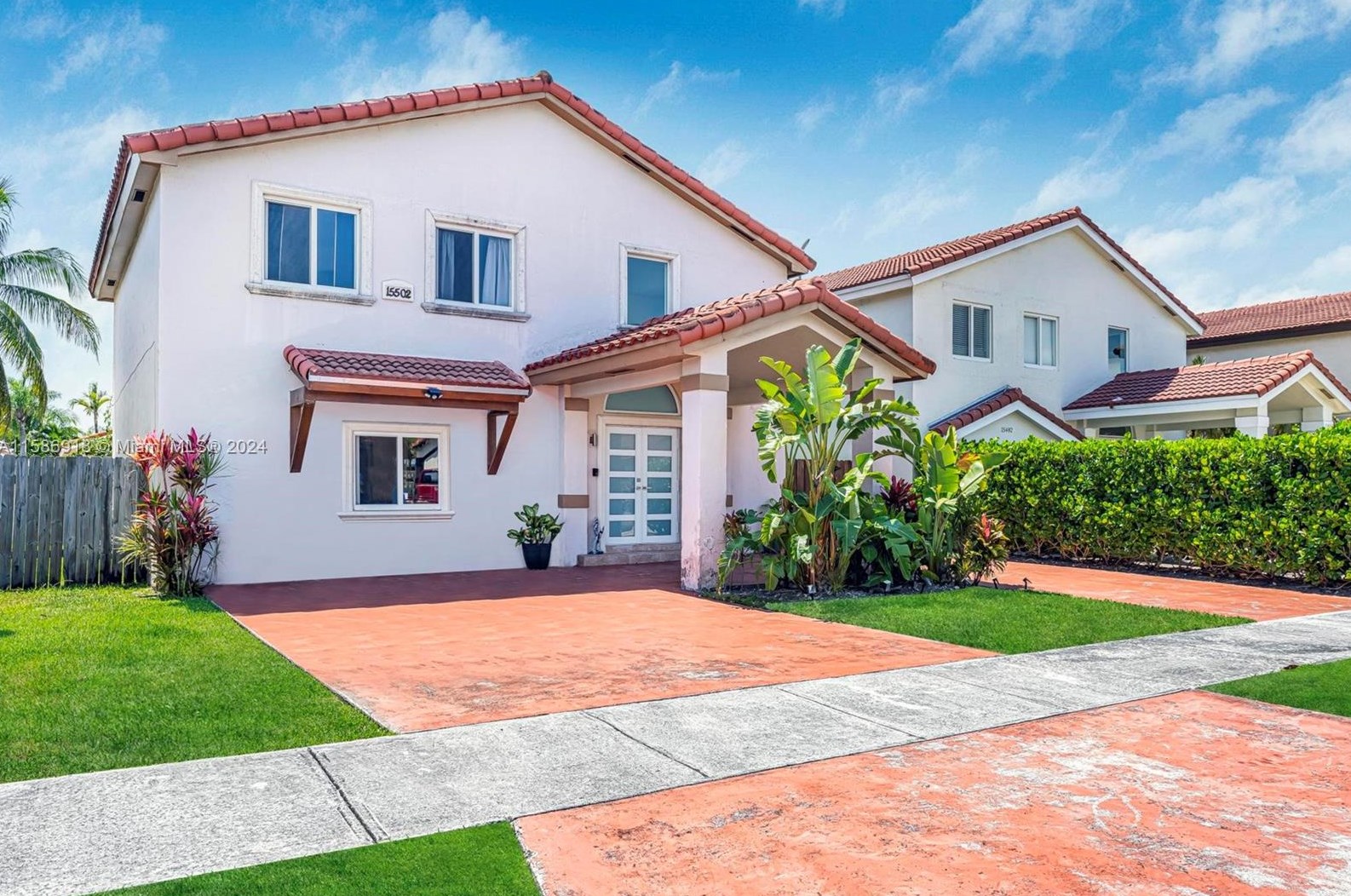 15502 137th Pl, Miami, FL 33177-1165
