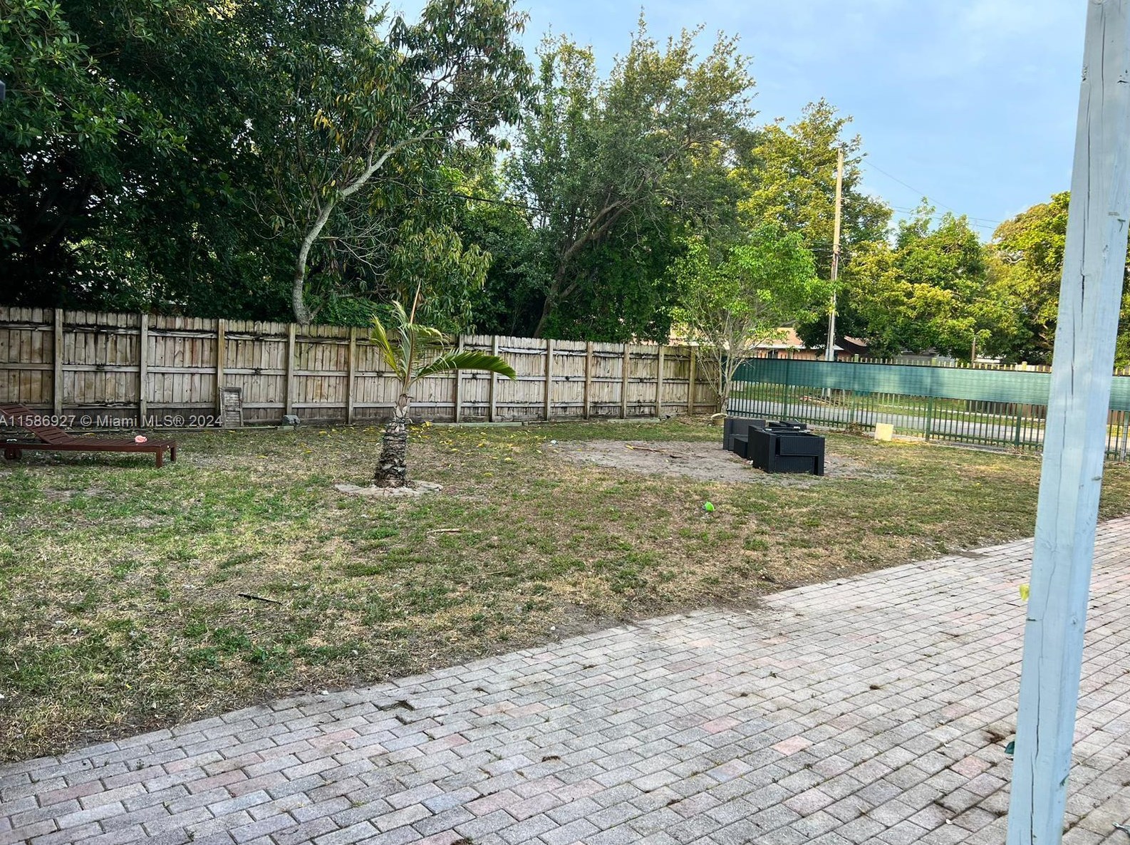 1300 134 St, Miami FL 33161-4352 exterior