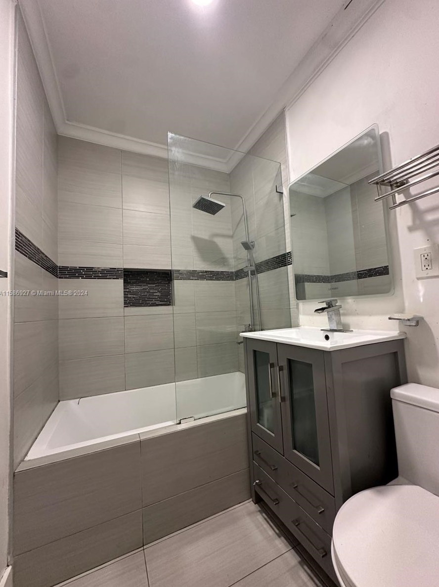 1300 134 St, Miami FL 33161-4352 exterior