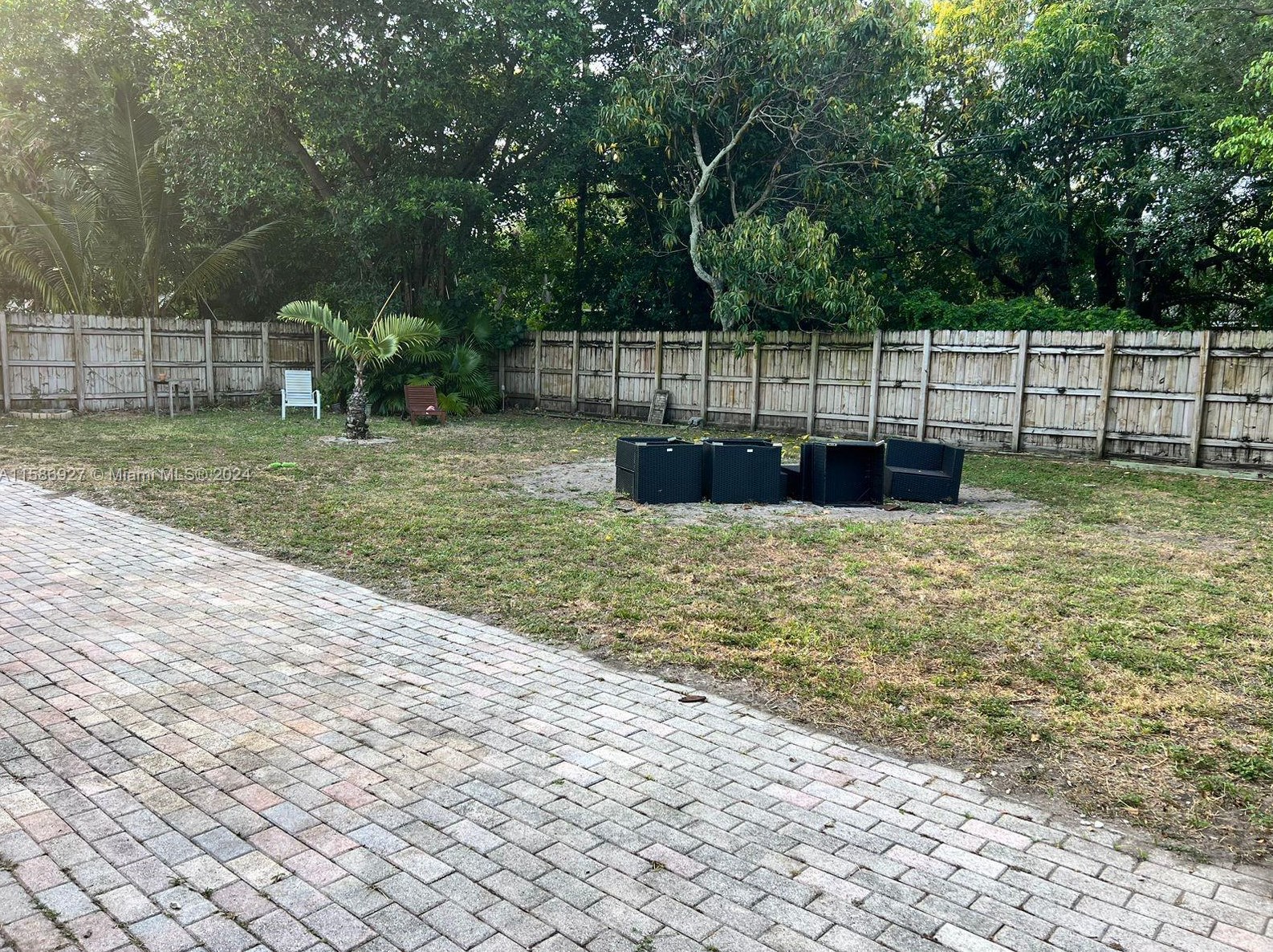 1300 134 St, Miami FL 33161-4352 exterior