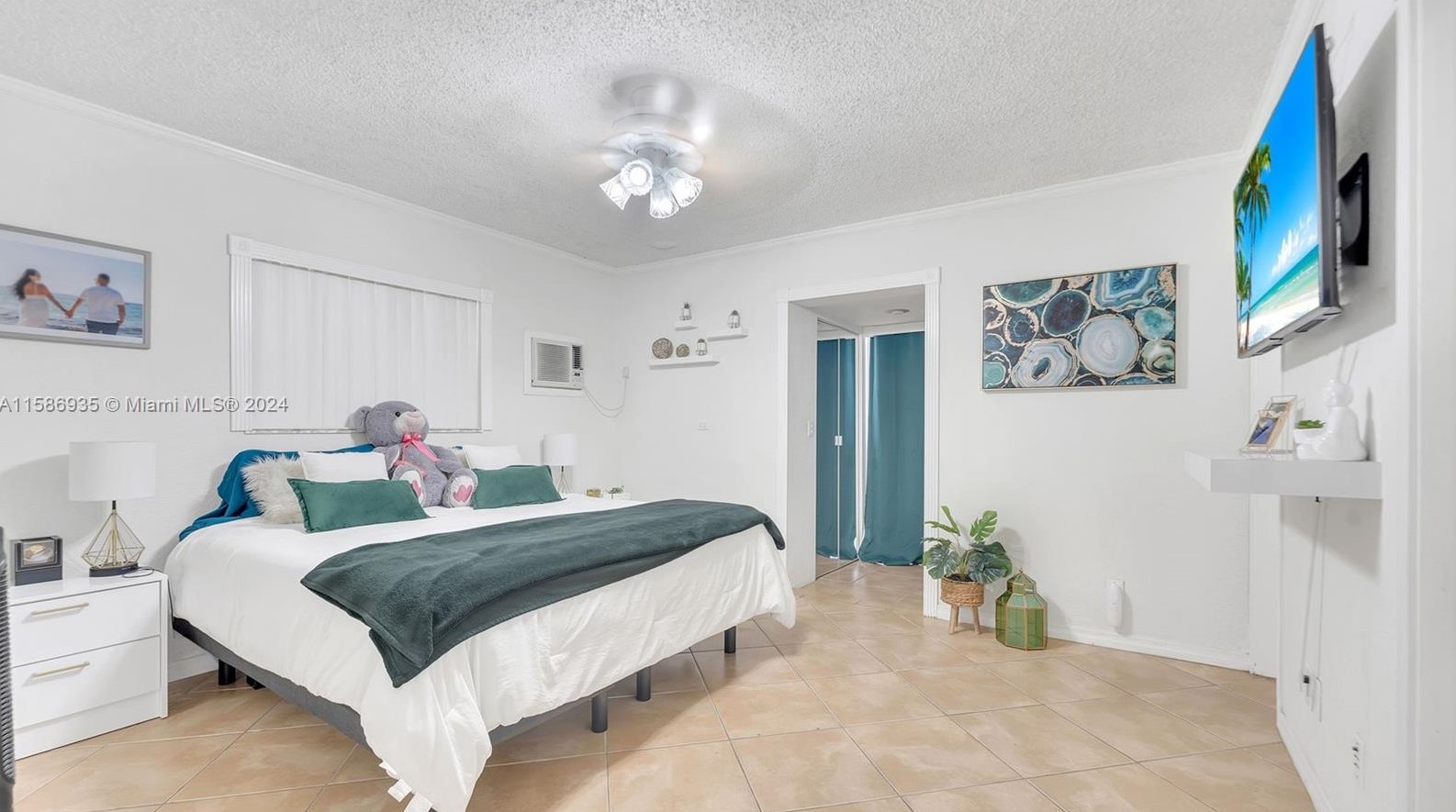 1830 92 Ct, Miami FL 33189-2464 exterior