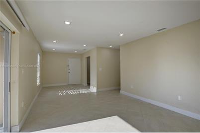 4804 NW 79th Ave #304 - Photo 1