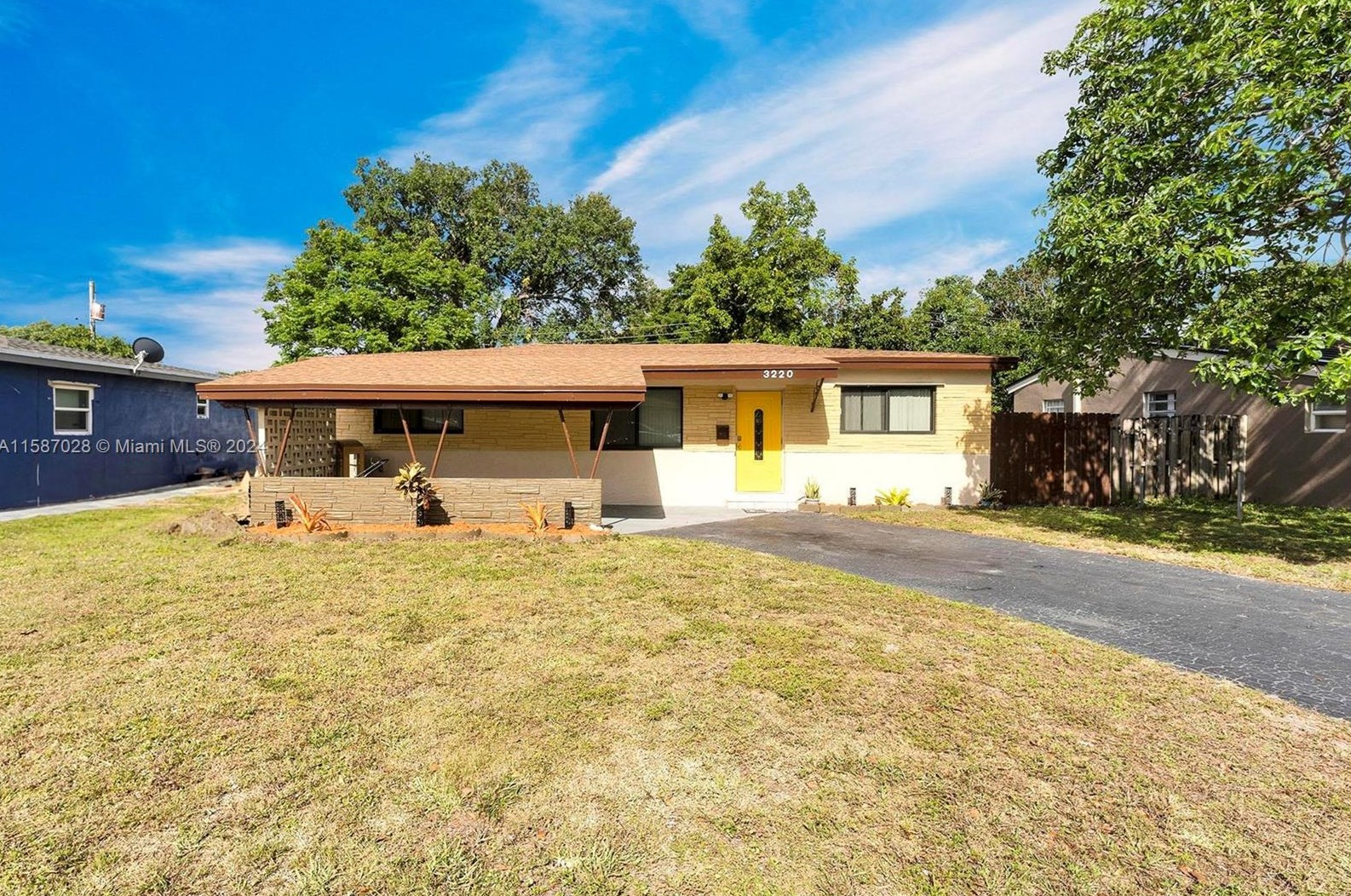 3220 64th Ter, Hollywood, FL 33023-3842