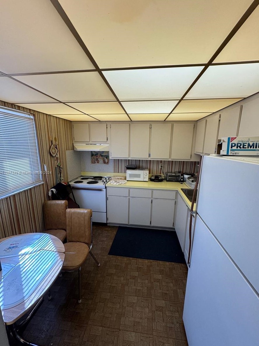 8103 Camino Real, Miami FL  33143-6742 exterior