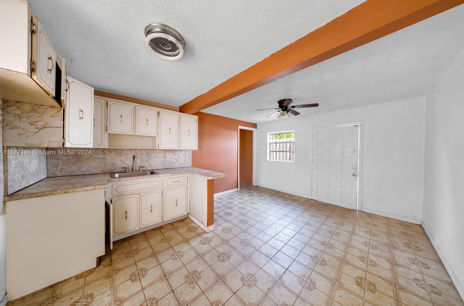 654 35 St, Hialeah FL  33012-4828 exterior