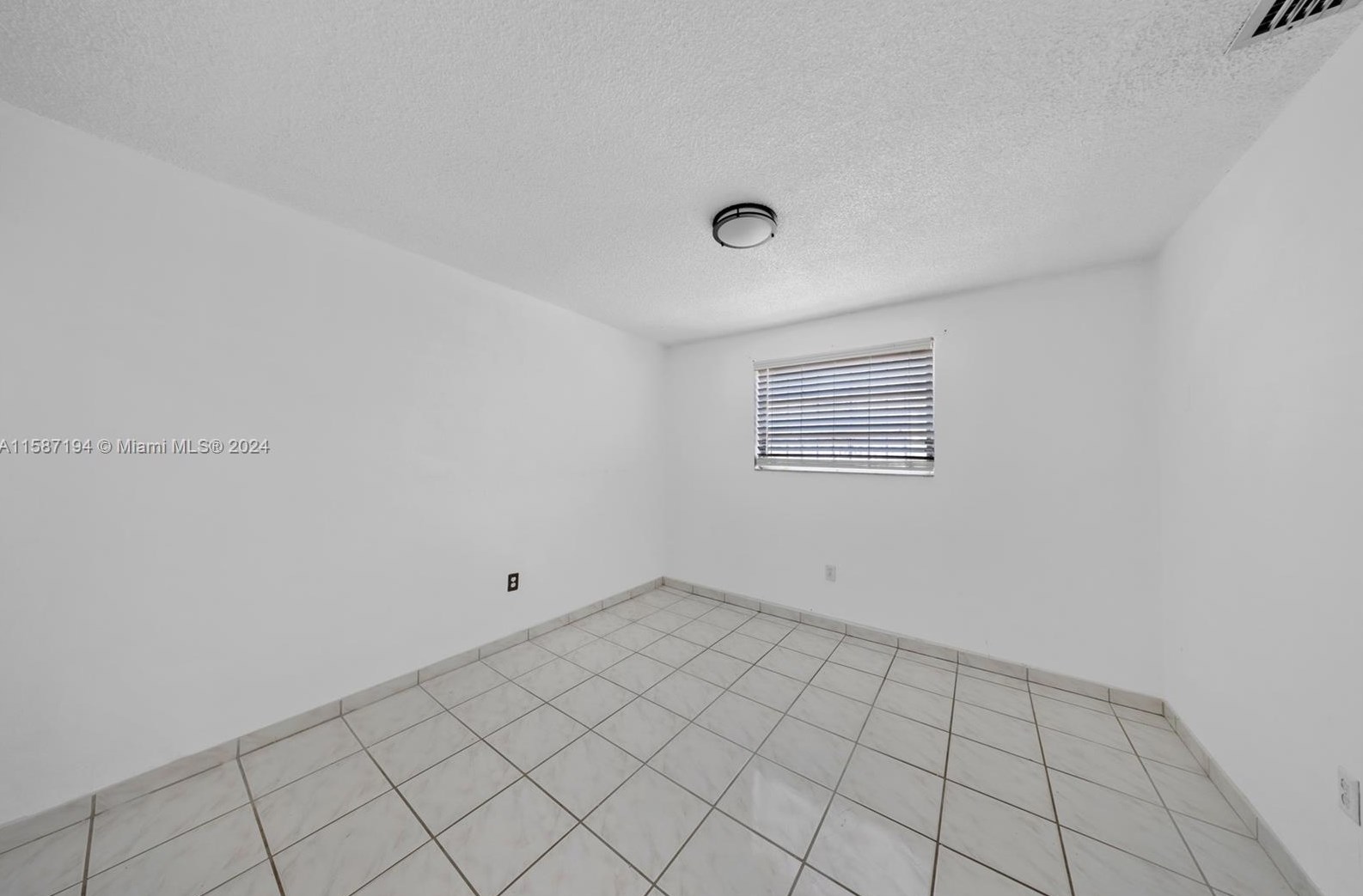 654 35 St, Hialeah FL  33012-4828 exterior