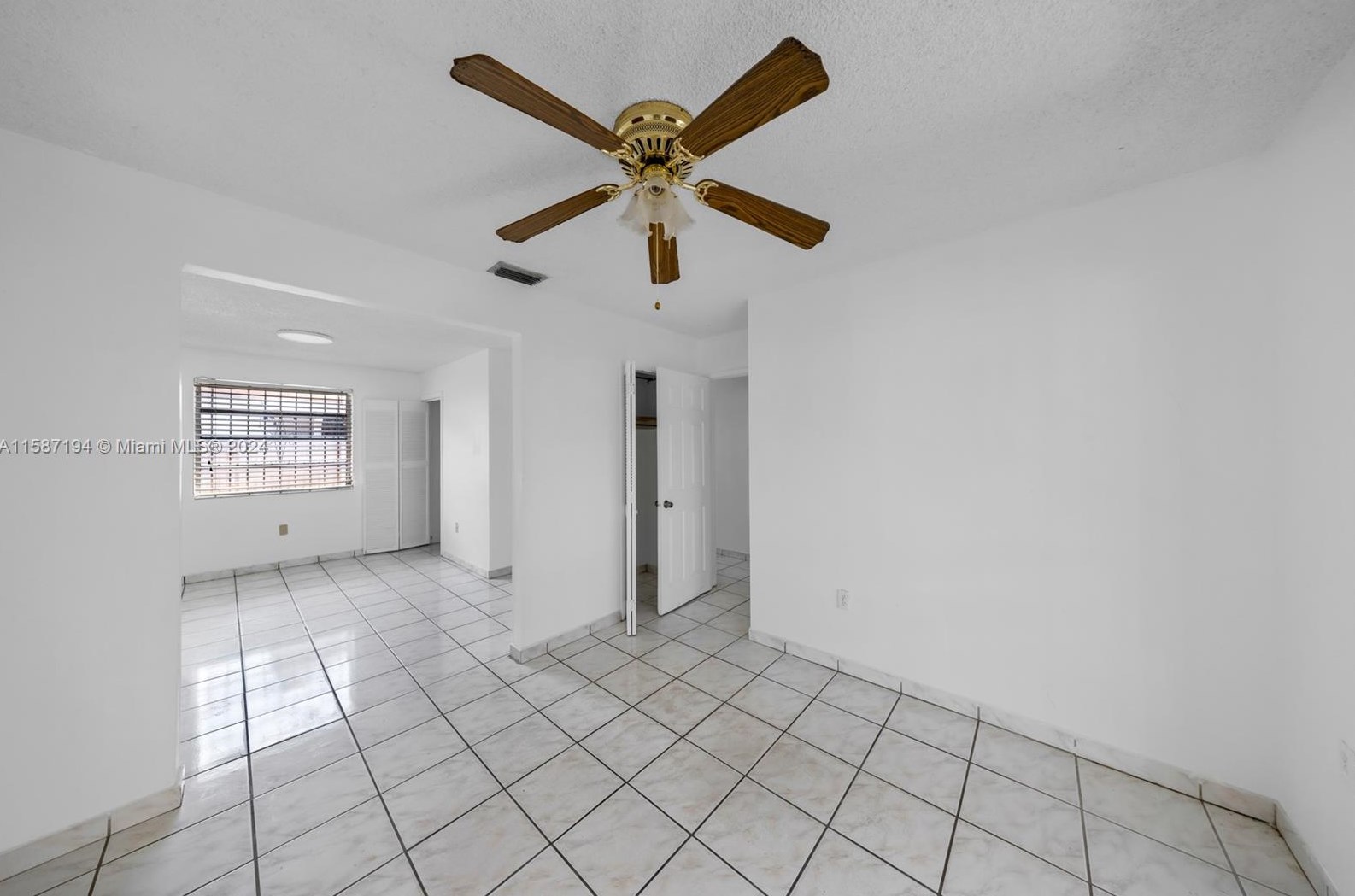 654 35 St, Hialeah FL  33012-4828 exterior