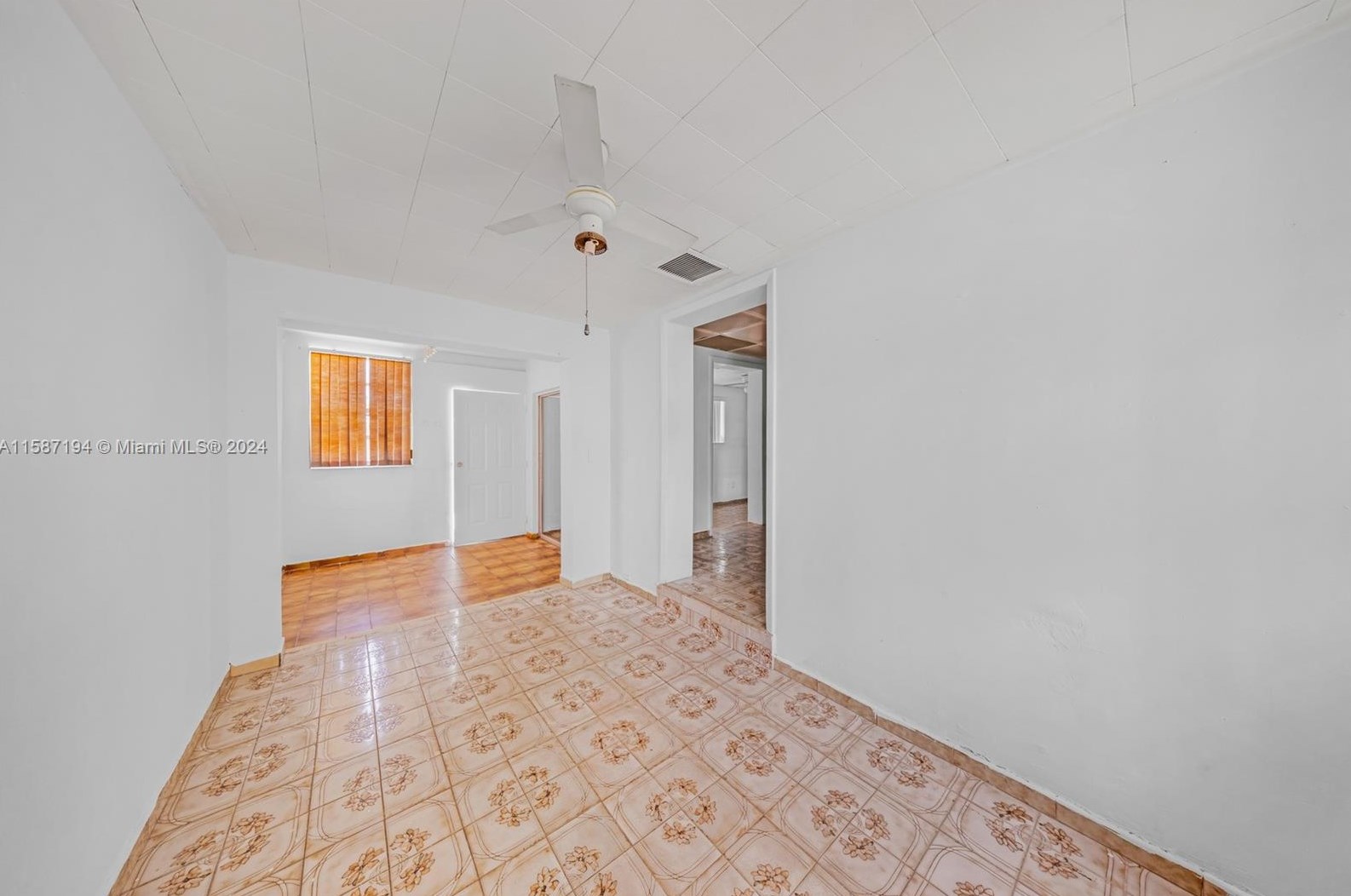 654 35 St, Hialeah FL  33012-4828 exterior