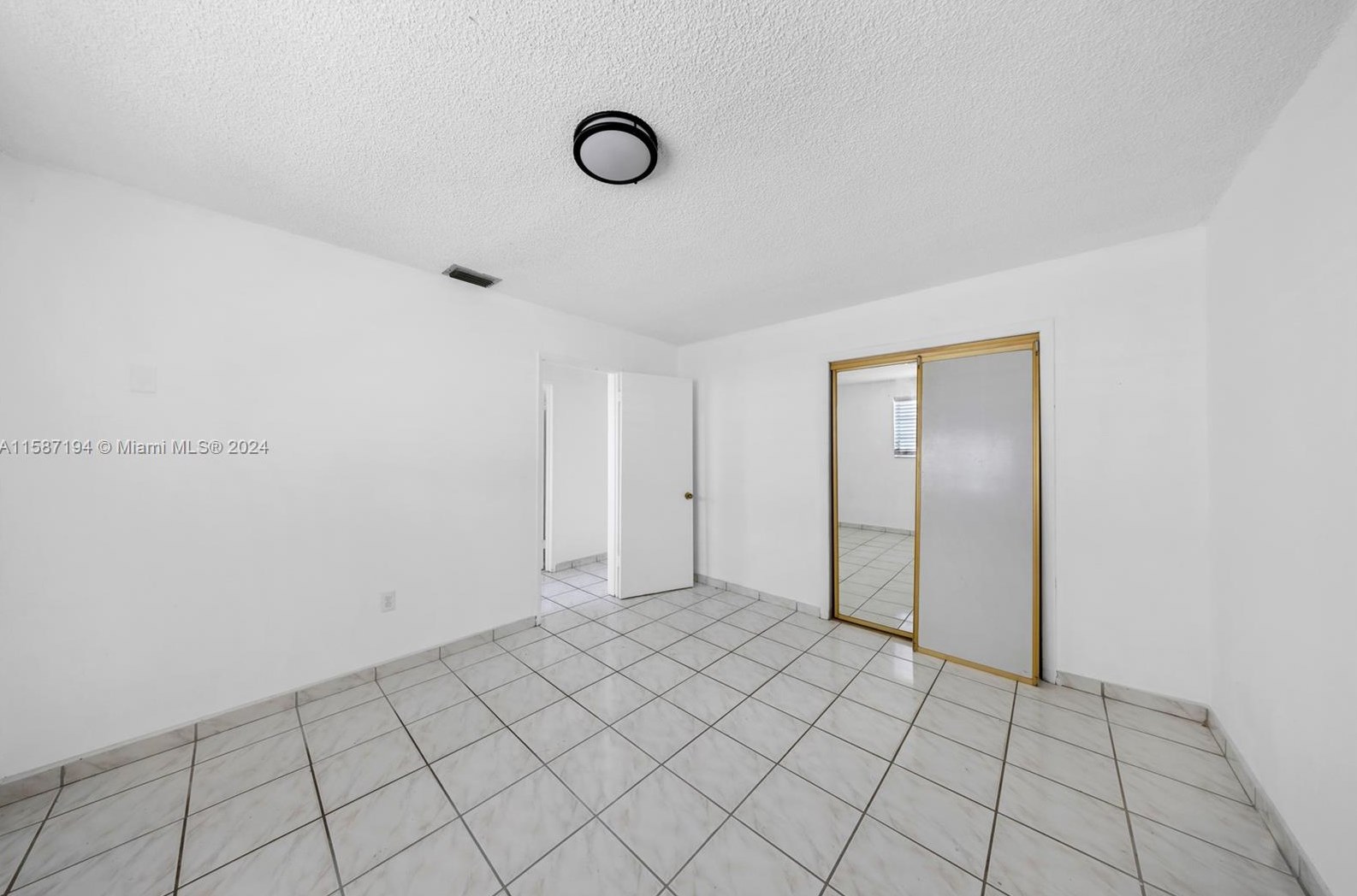 654 35 St, Hialeah FL  33012-4828 exterior