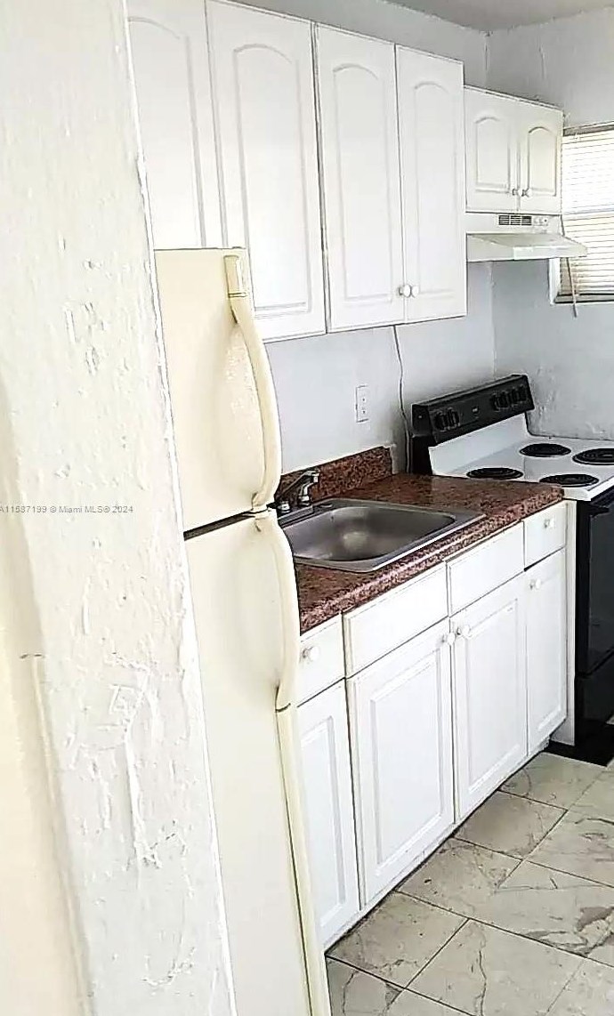 712 20th St, Fort Pierce, FL 34950-6073