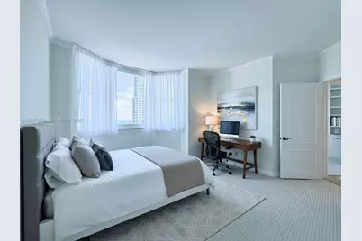 300 S Pointe Dr #1001, Miami Beach, FL 33139 - Photo 24