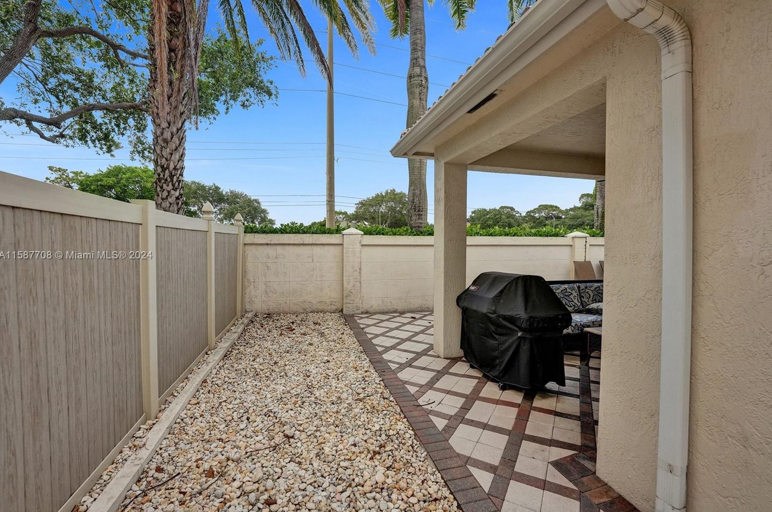 9624 Vineyard Ct, Boca Raton FL 33428-4346 exterior