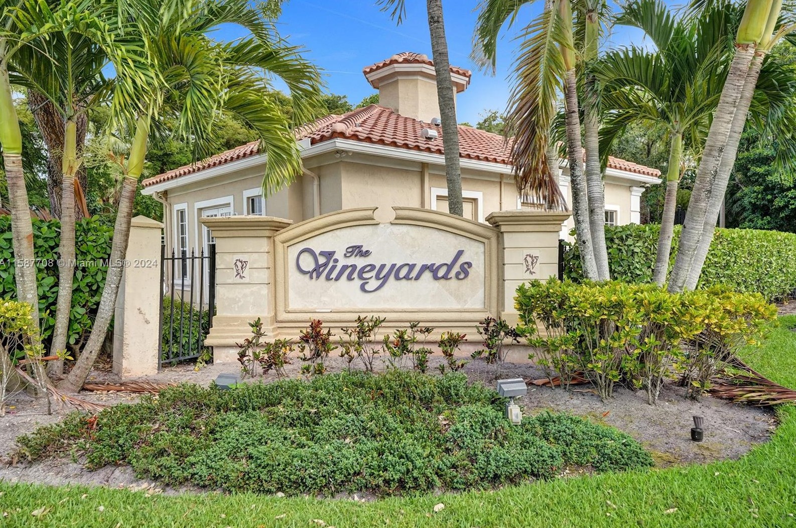 9624 Vineyard Ct, Boca Raton FL 33428-4346 exterior