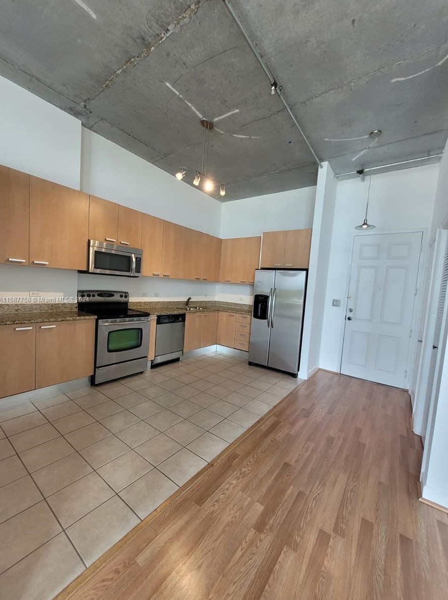 2100 Van Buren St #501, Hollywood, FL 33020