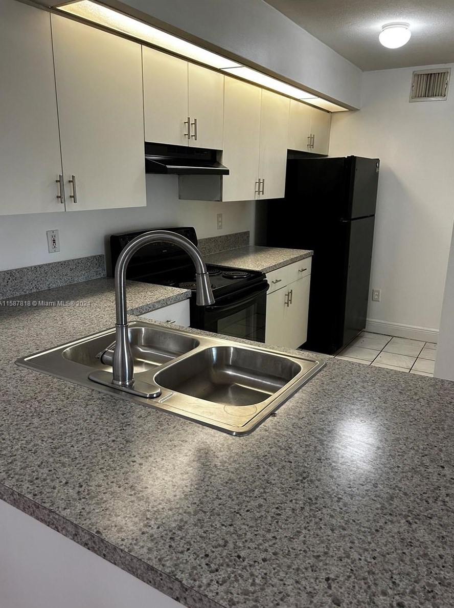 18890 Nw 57th Ave #204, Hialeah, FL 33015
