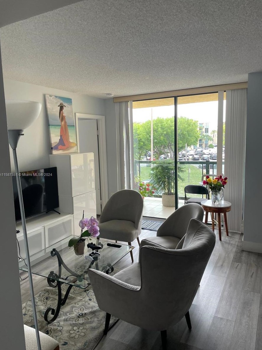 11790 Sw 18th St # 315-3, Miami, FL