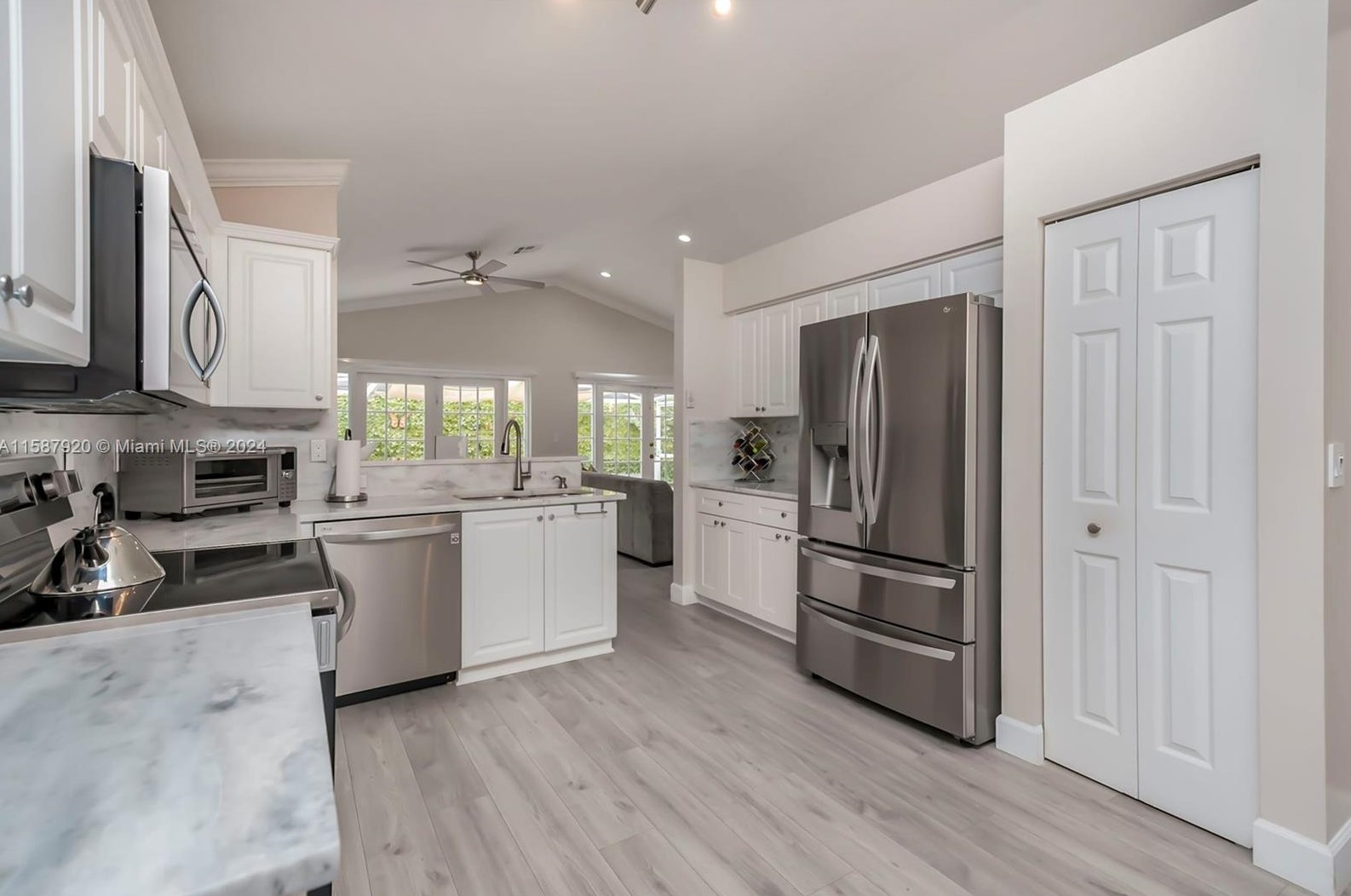 11030 Harbour Springs Cir, Boca Raton, FL 33428-1243
