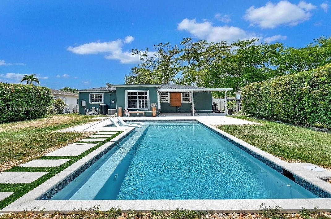 5713 Jefferson St, Hollywood, FL 33023