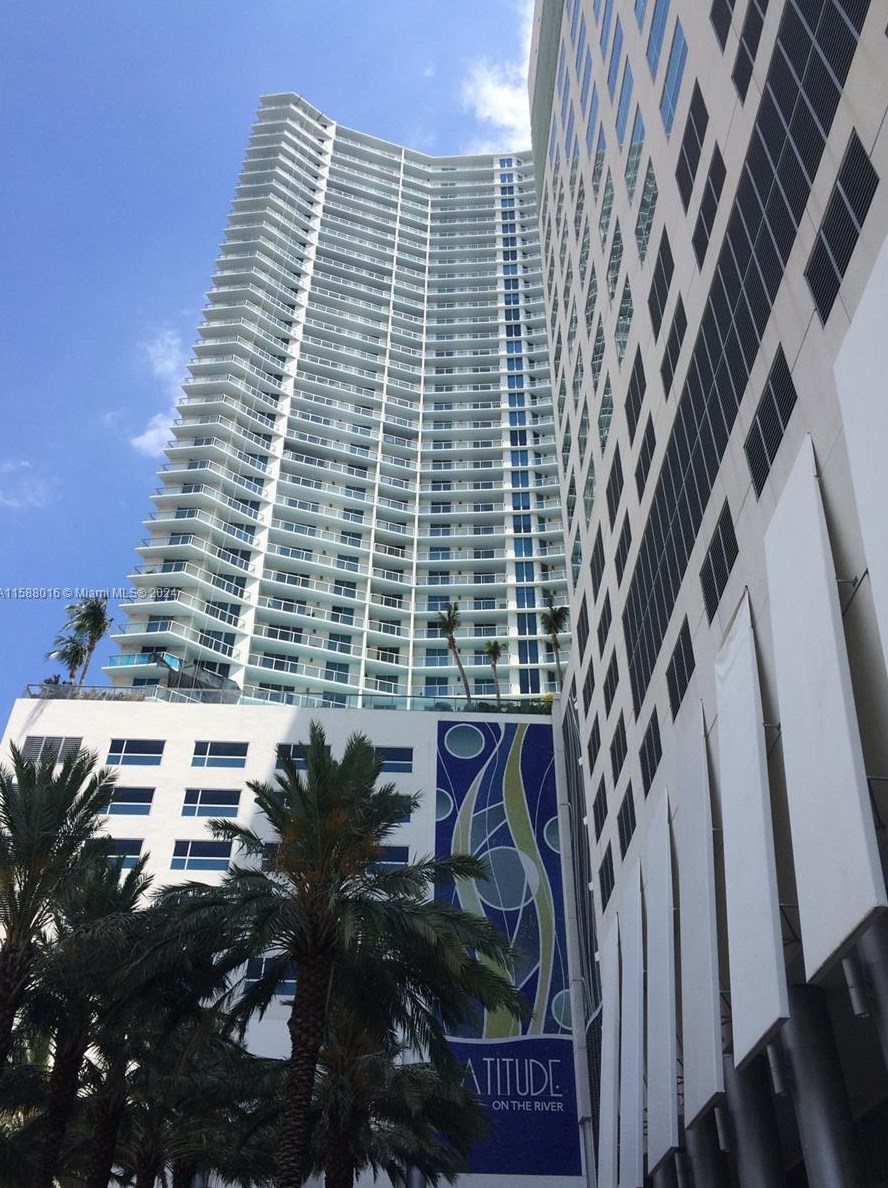 185 Sw 7th St #1611, Miami, FL 33130