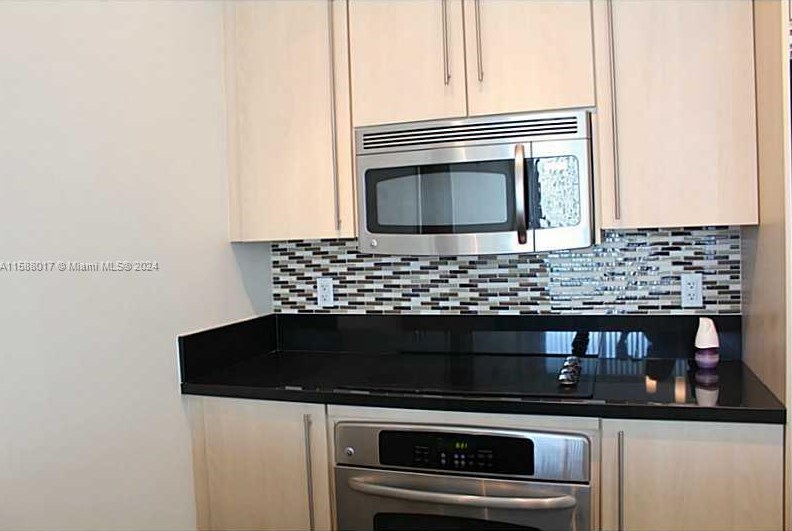 79 Sw 12th St #2404-s, Miami, FL 33130