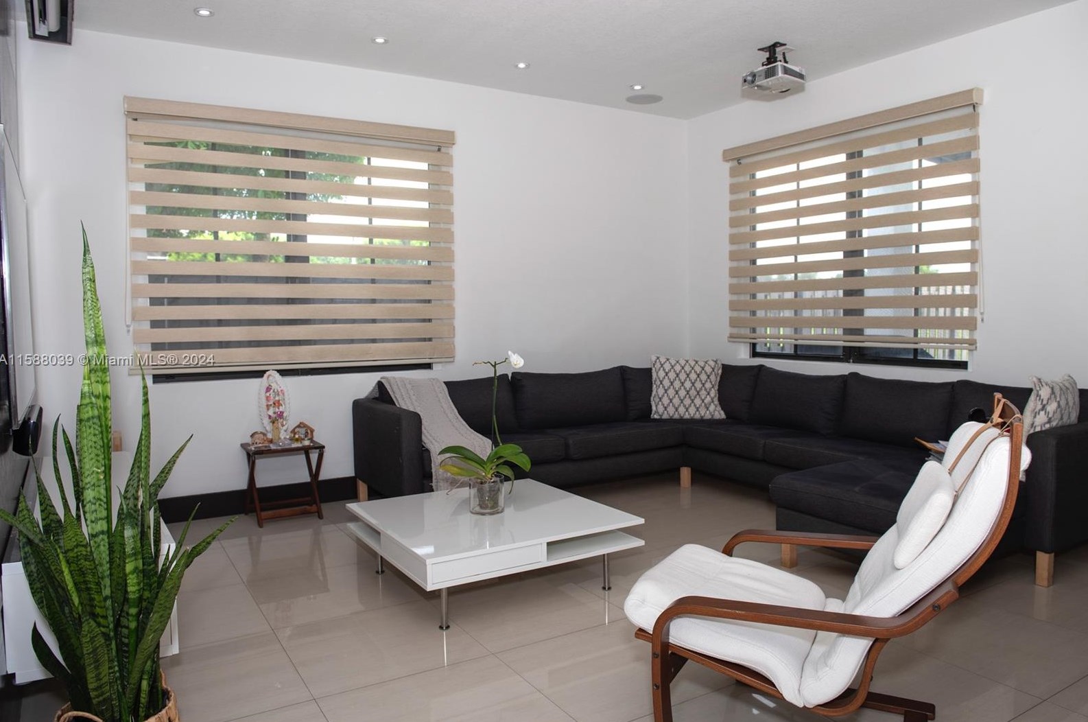 802 104th Ave, Miami FL 33176-4085 exterior