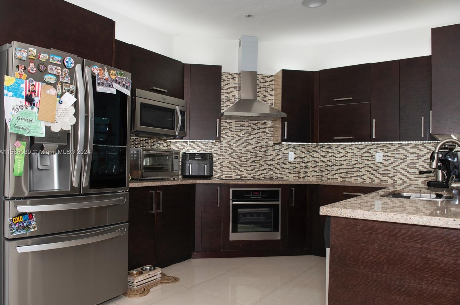 802 104th Ave, Miami FL 33176-4085 exterior