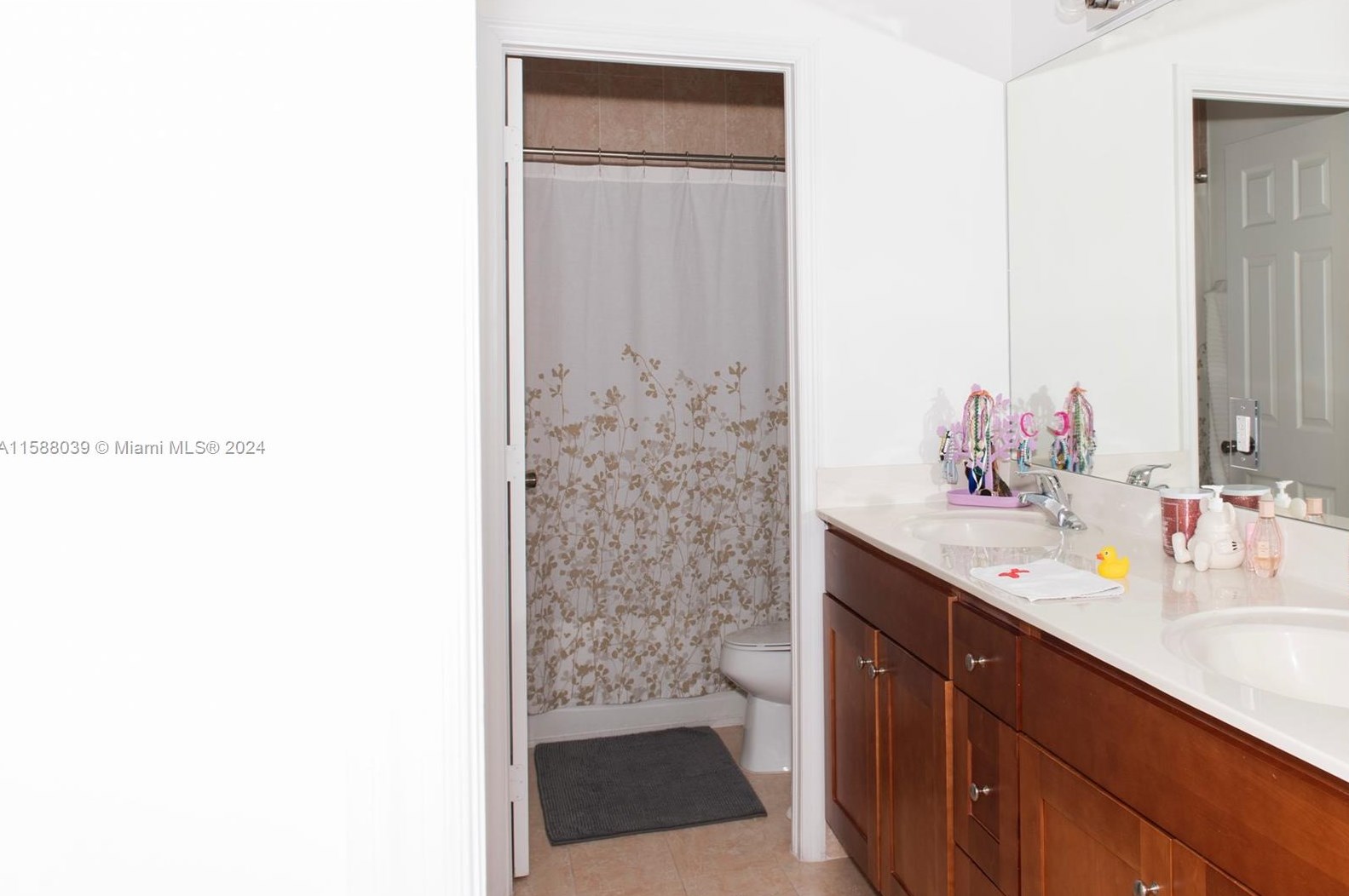 802 104th Ave, Miami FL 33176-4085 exterior