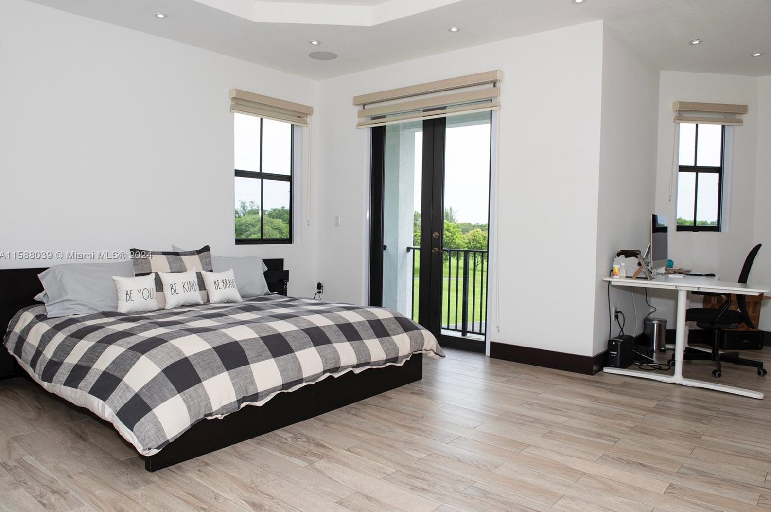 802 104th Ave, Miami FL 33176-4085 exterior