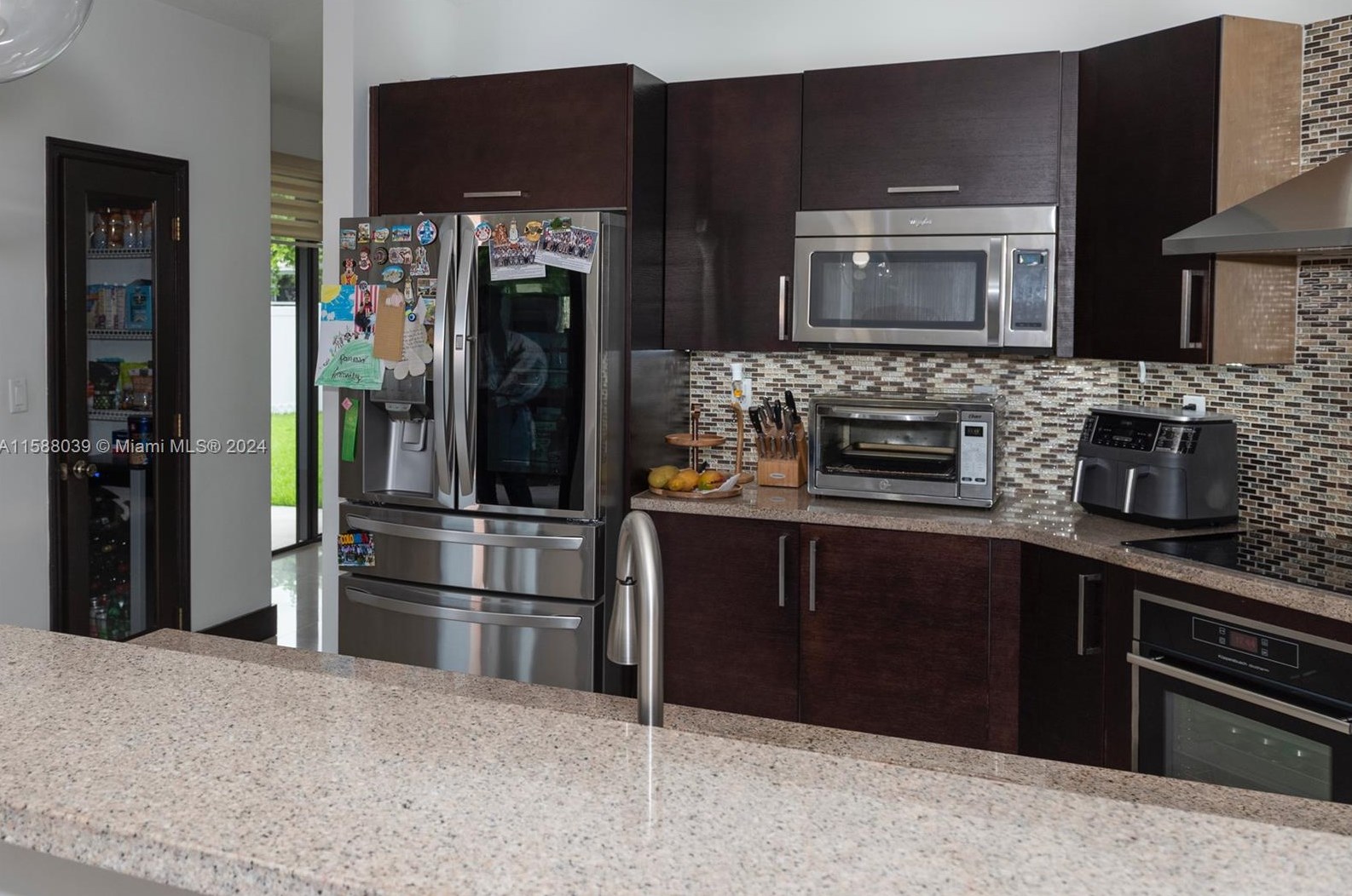 802 104th Ave, Miami FL 33176-4085 exterior