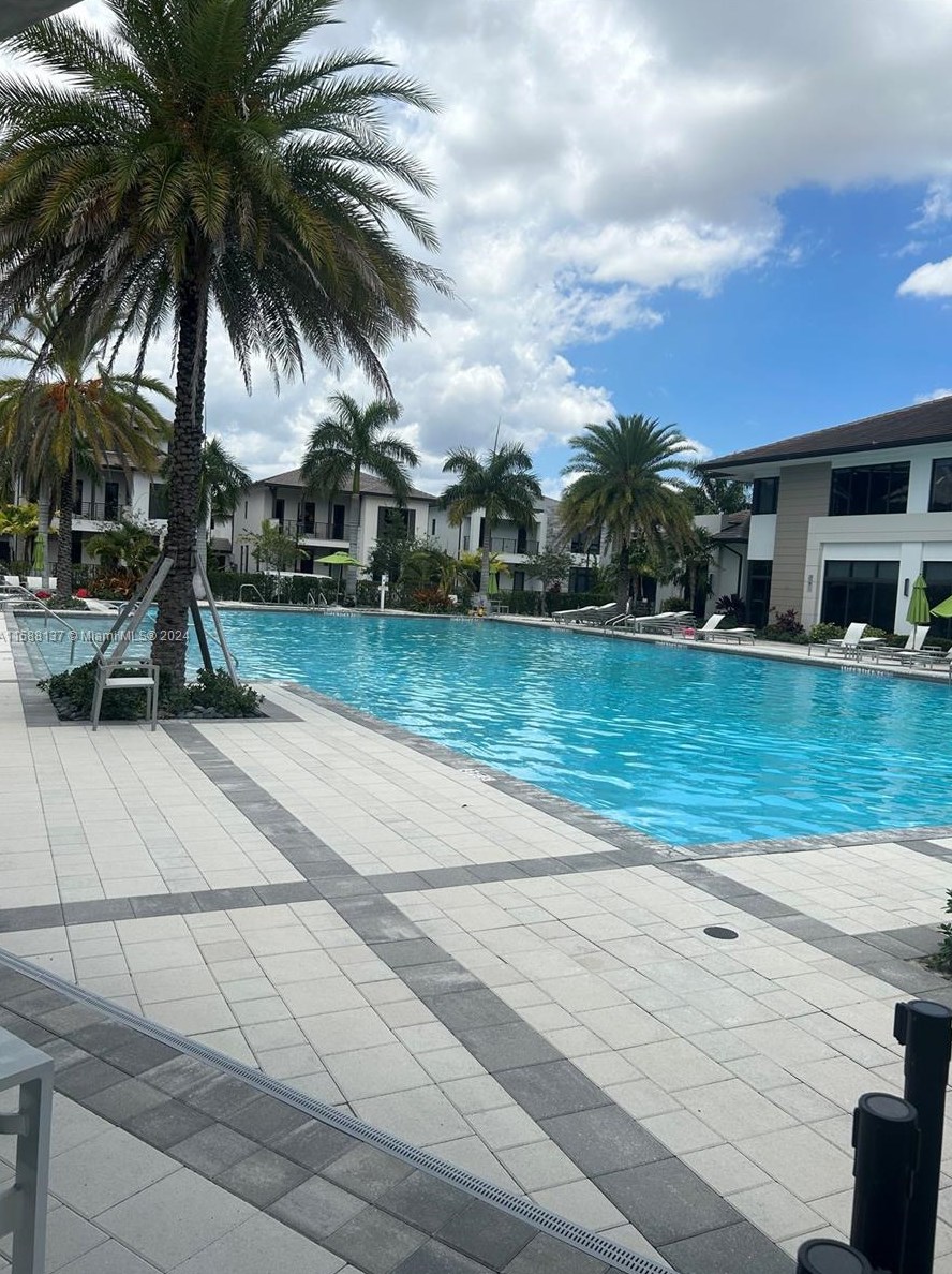 8167 41st St, Miami FL  33166-4207 exterior