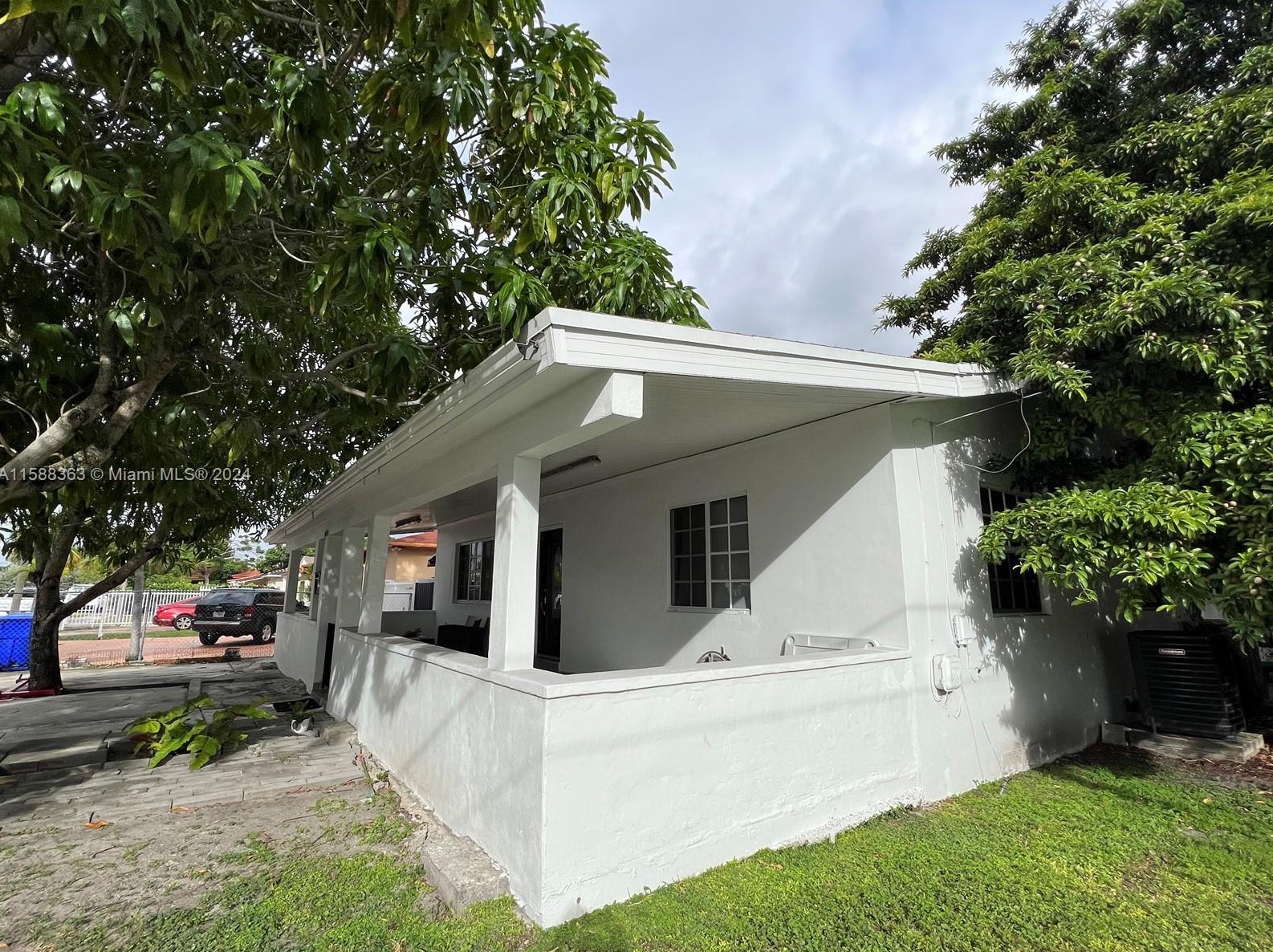 2801 4th Ter, Miami, FL 33125-4338