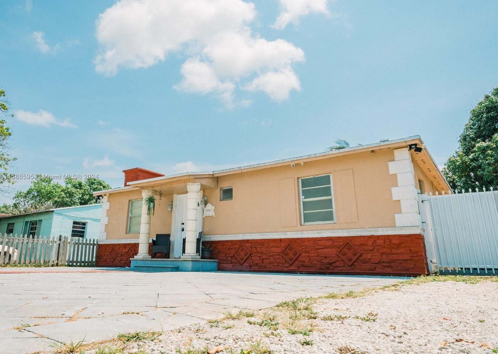 8741 33rd Avenue Rd, Miami, FL 33147-2846