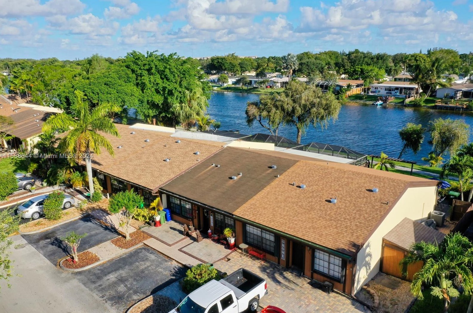 11070 Redwood Ave, Hollywood, FL 33026-1506