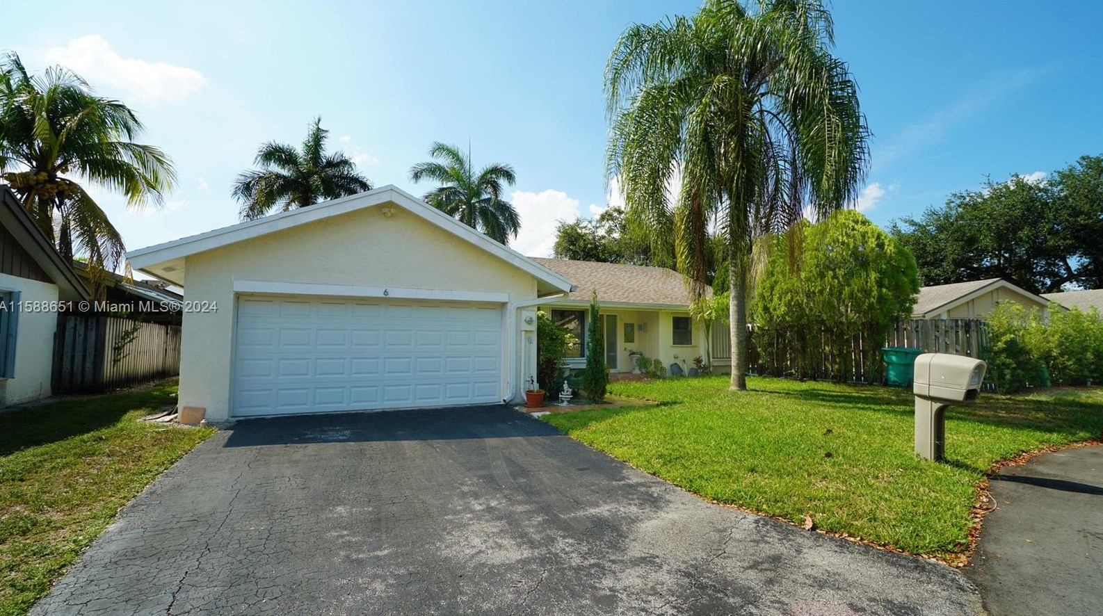 6 Fir Way, Hollywood, FL 33026-1110