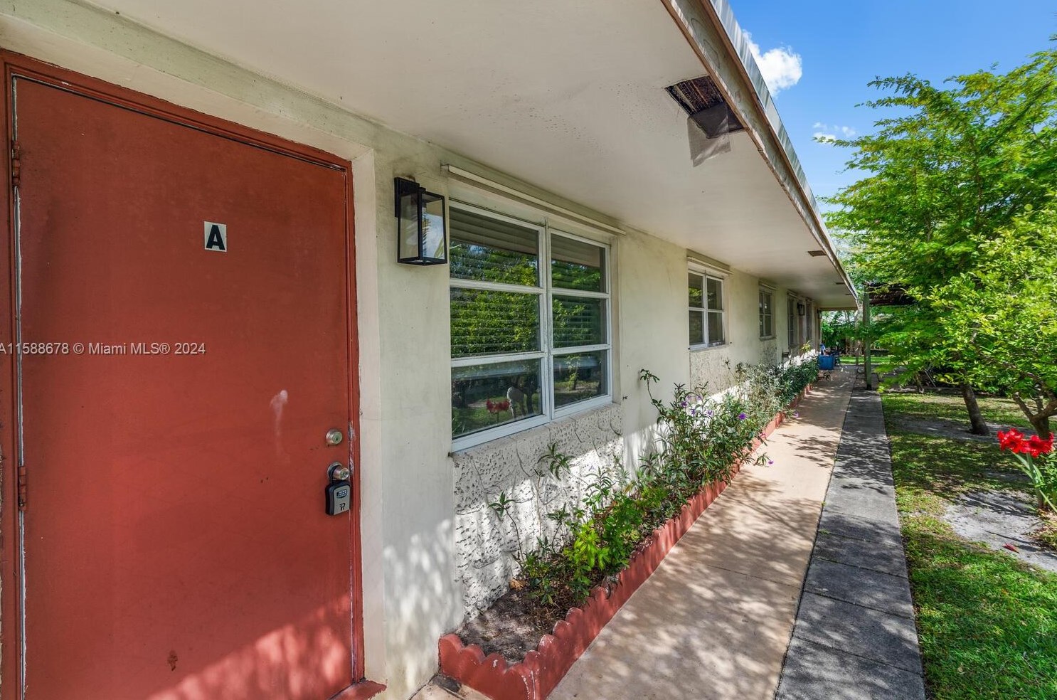 5833 Taylor St #1, Hollywood, FL 33021