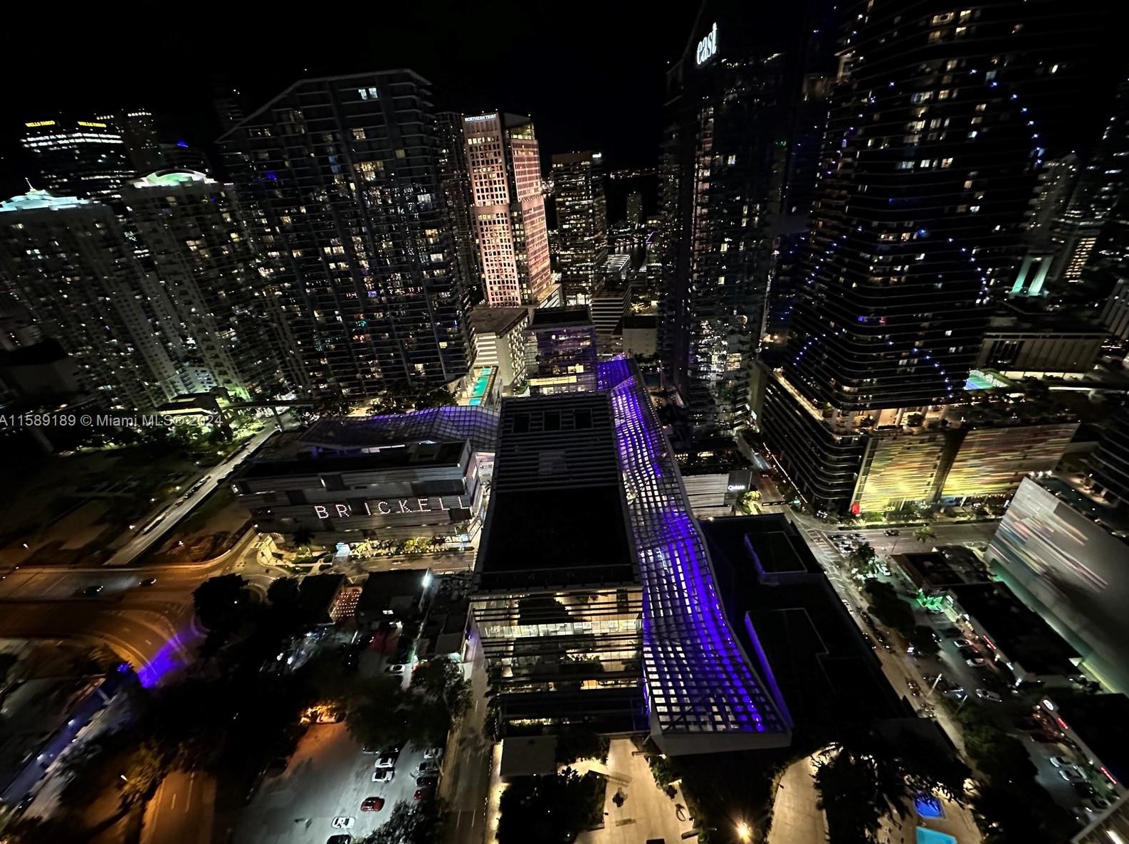 88 7th St, Miami FL exterior