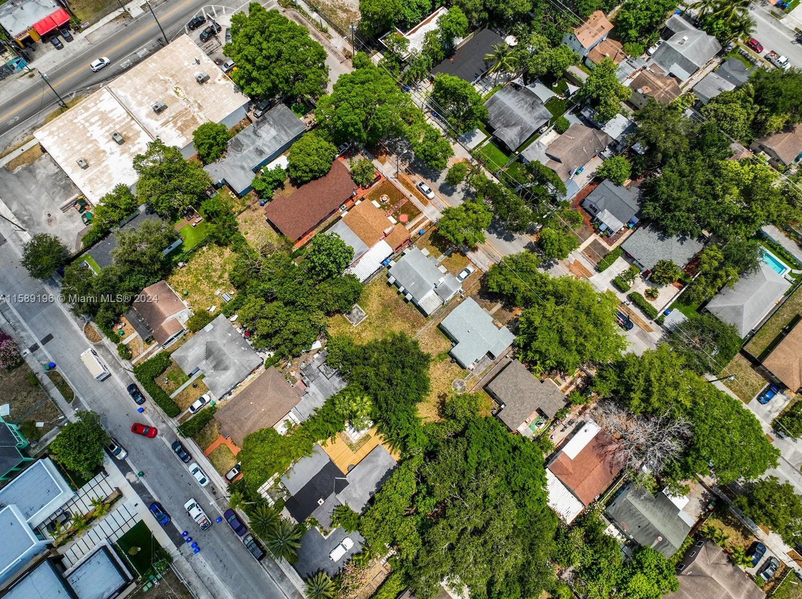 243 41 St, Miami FL 33127-2832 exterior