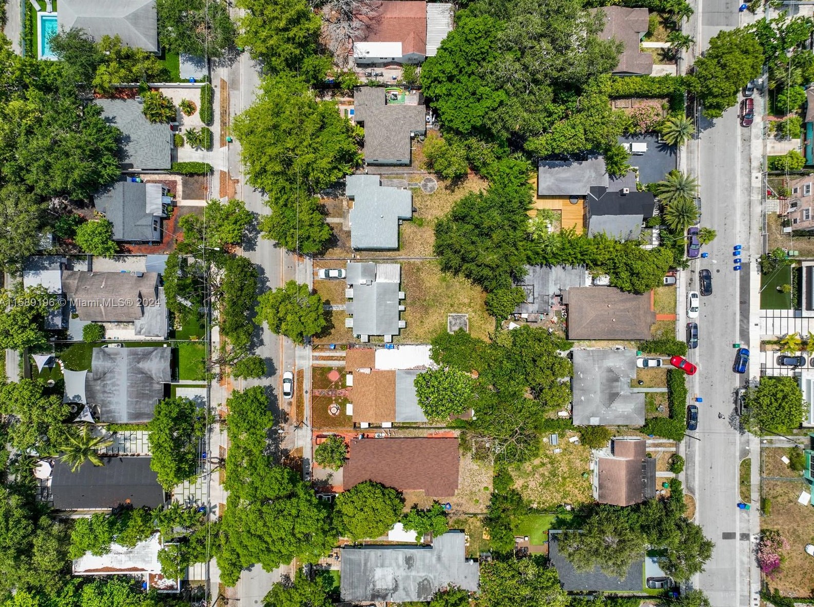 243 41 St, Miami FL 33127-2832 exterior