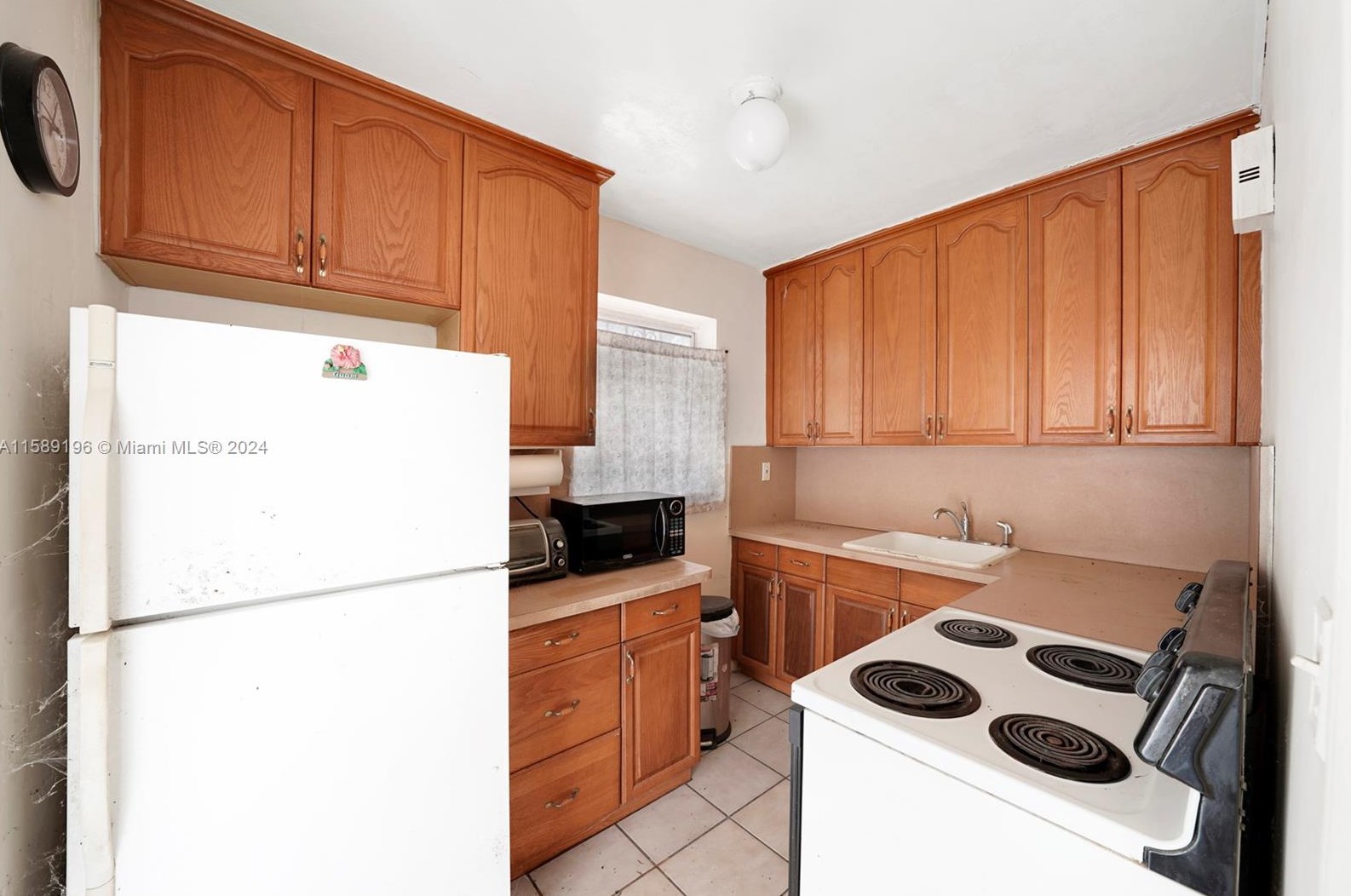 243 41 St, Miami FL 33127-2832 exterior