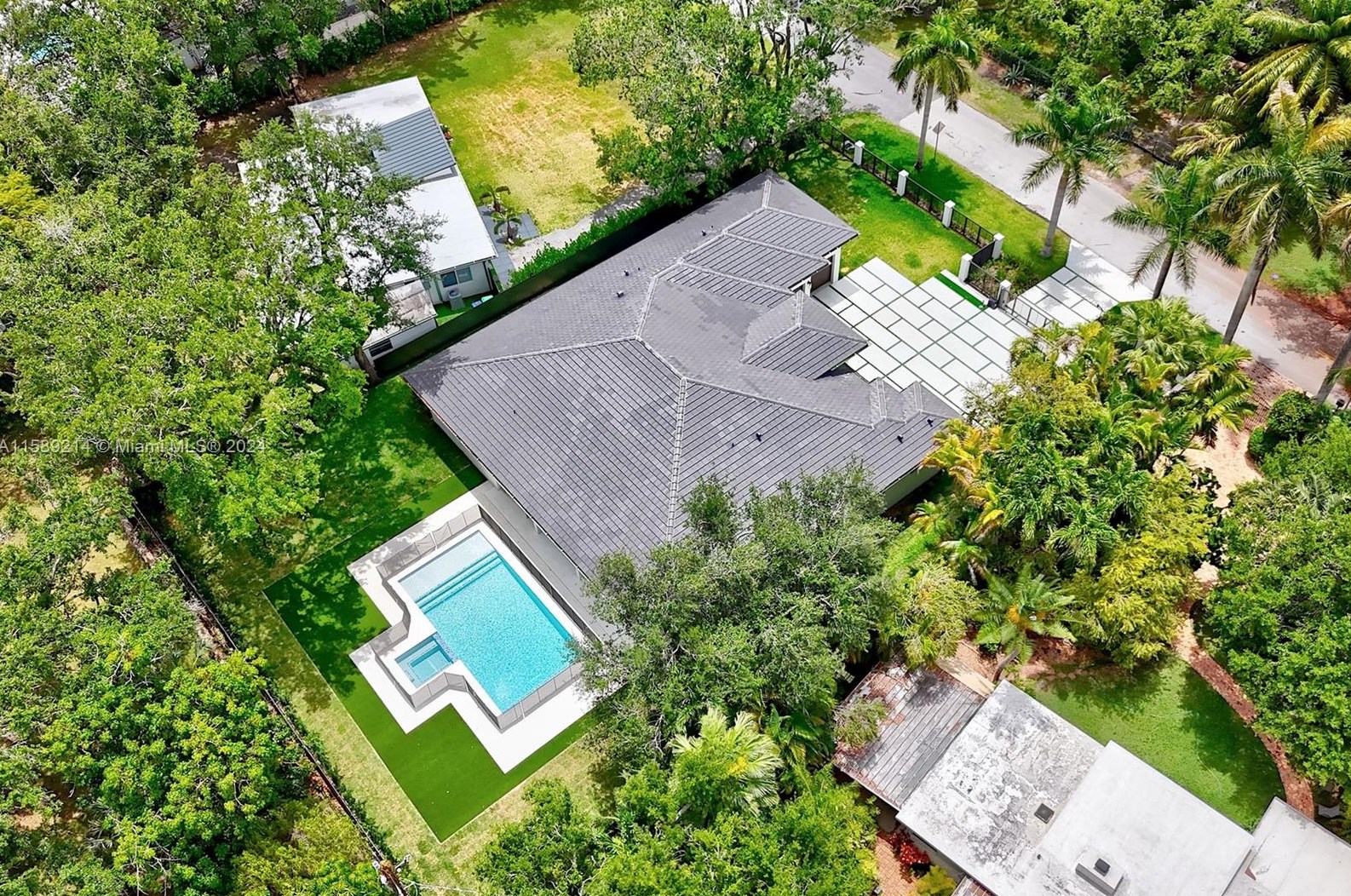 7025 80th Ct, Miami, FL 33143-2612