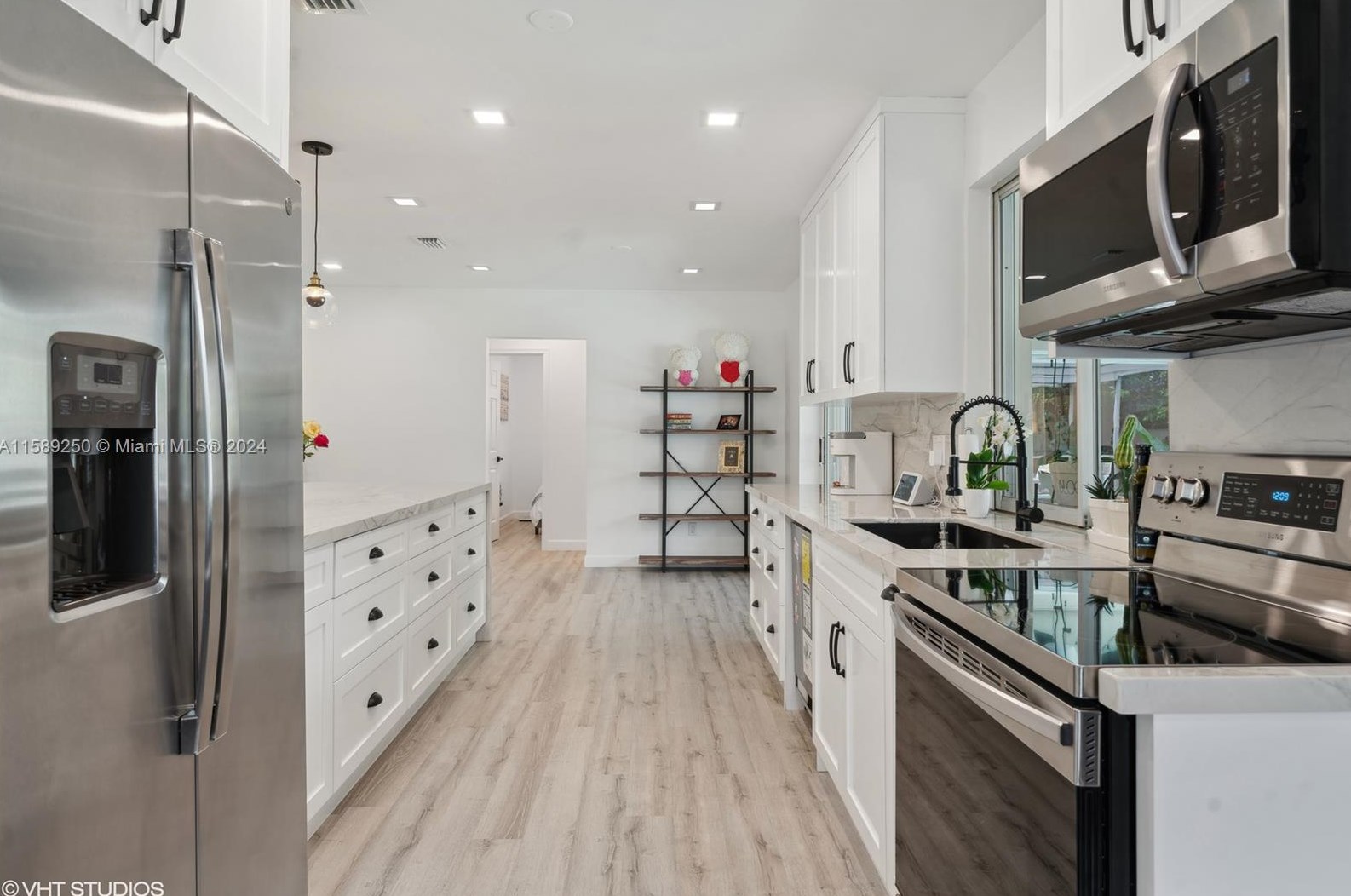 1820 N 56th Ave, Hollywood, FL 33021