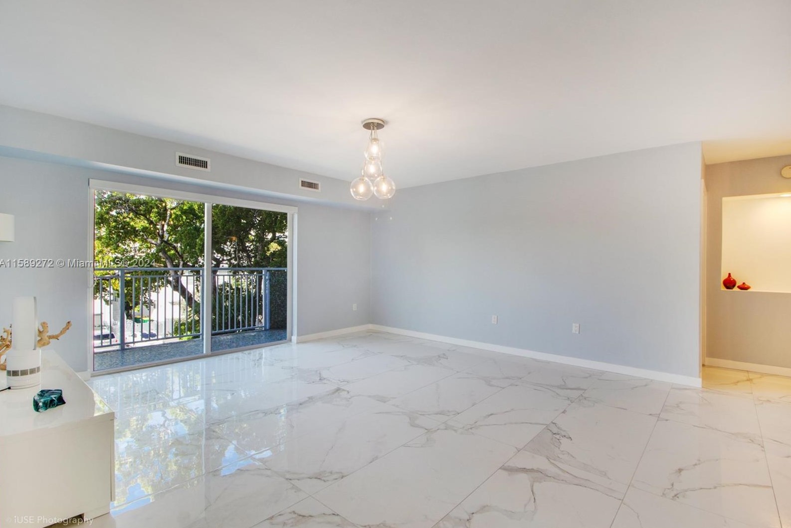 947 Lenox Ave Apt 301, Miami, FL 33139