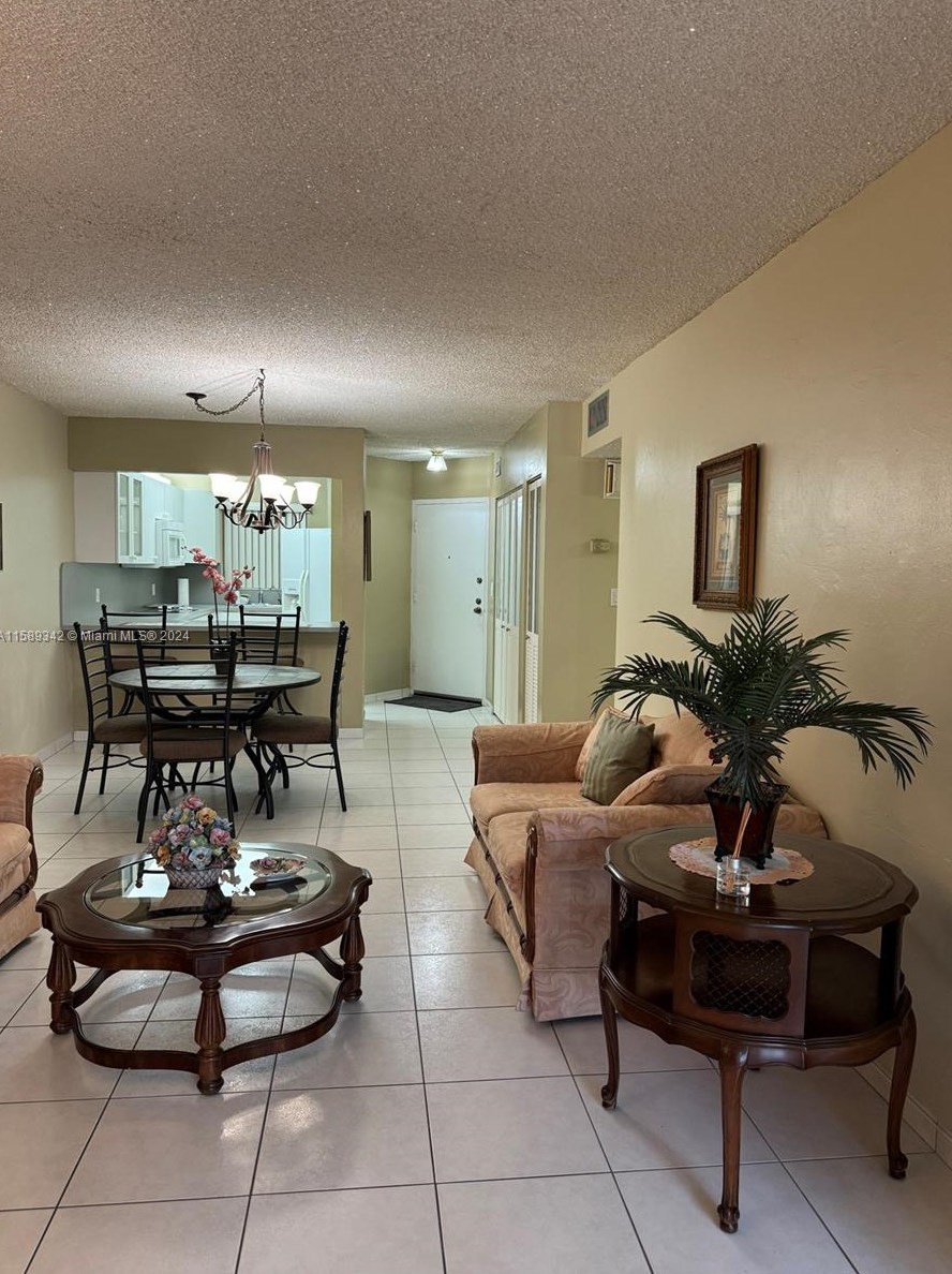 1750 W 46th St #330, Hialeah, FL 33012