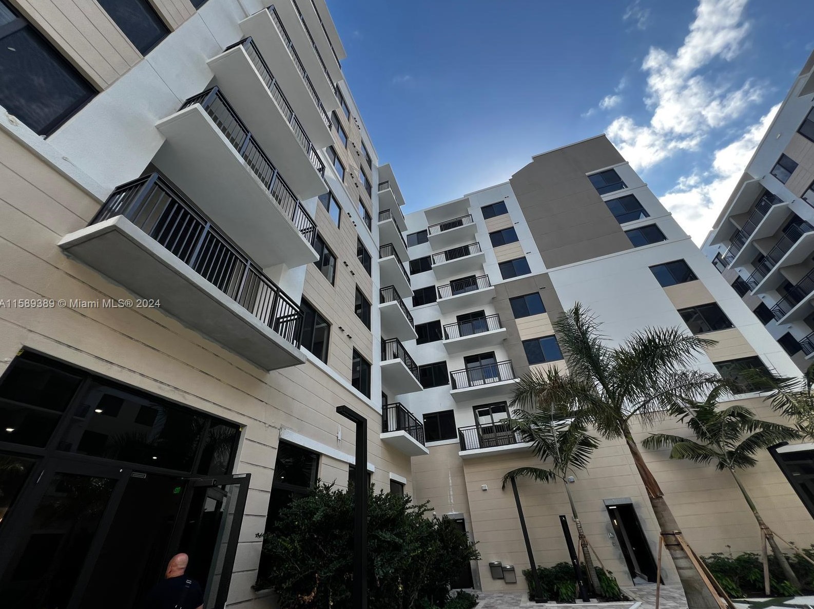 18412 Homestead Ave #223, Miami, FL 33157